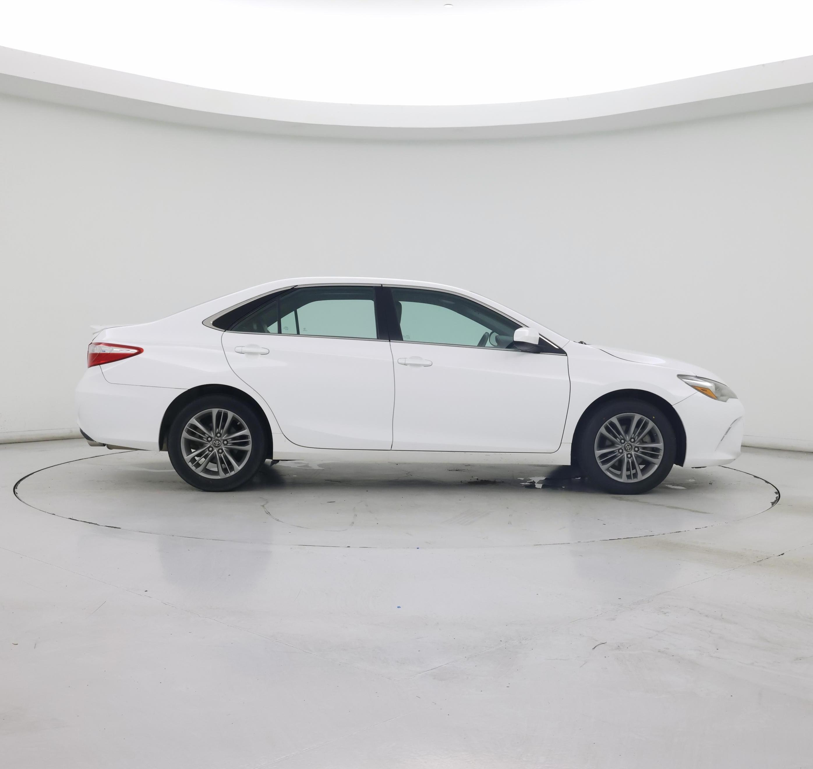 Thumbnail: 2017 Toyota Camry - 7