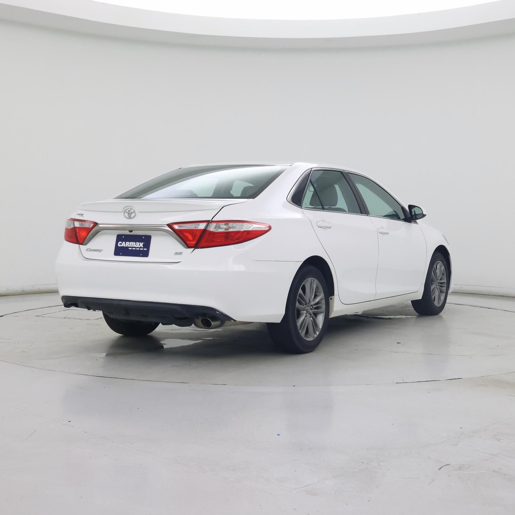 Thumbnail: 2017 Toyota Camry - 8