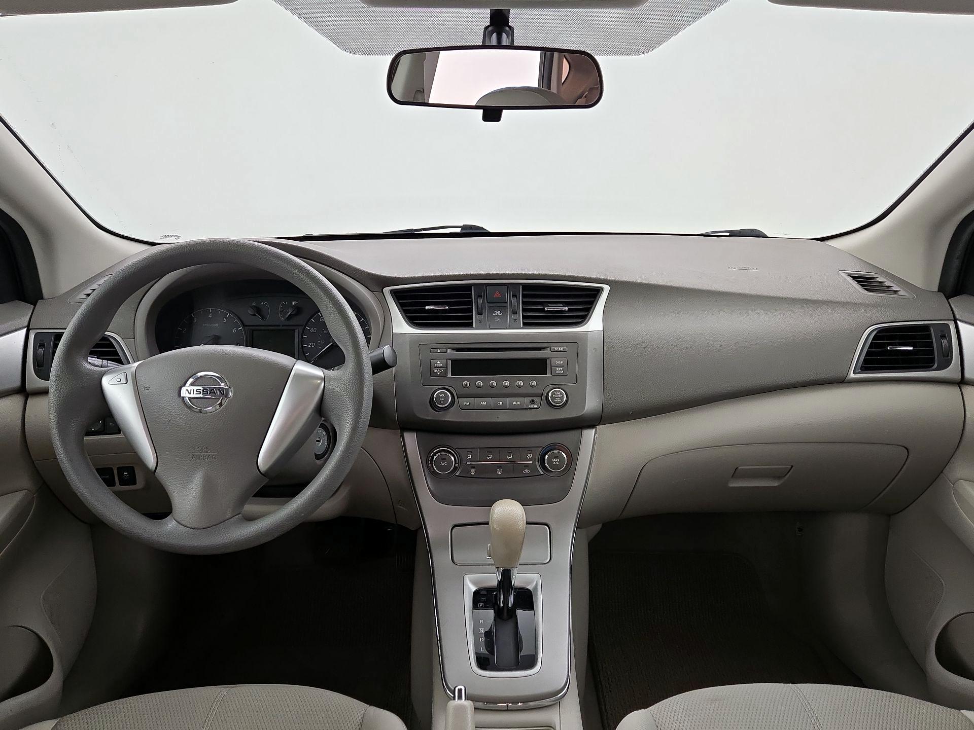 Thumbnail: 2014 Nissan Sentra - 9