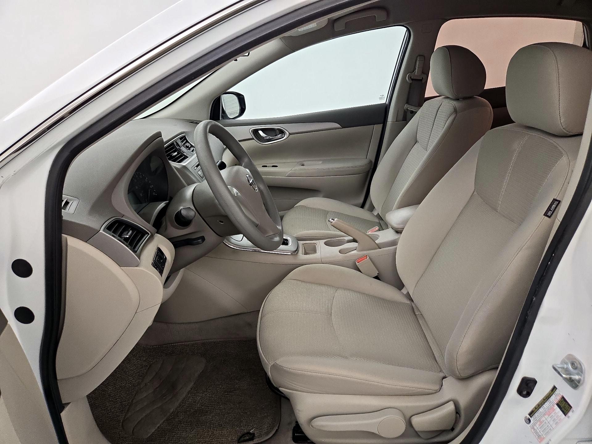 Thumbnail: 2014 Nissan Sentra - 11