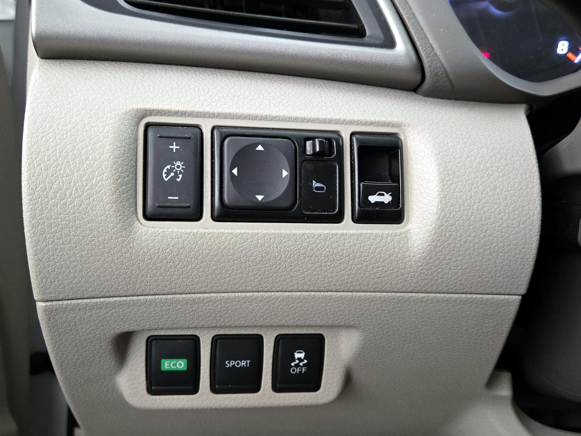Thumbnail: 2014 Nissan Sentra - 13
