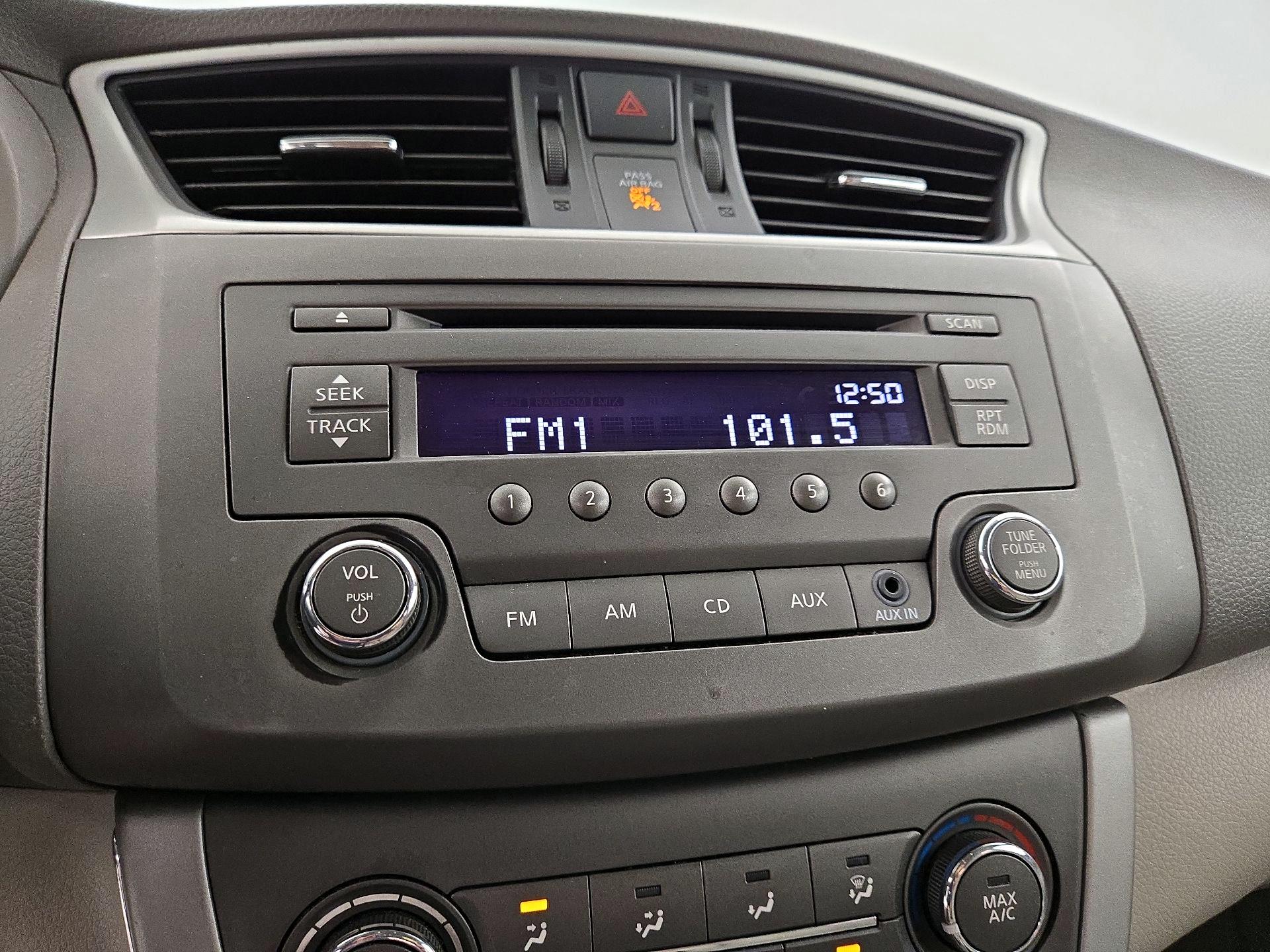 Thumbnail: 2014 Nissan Sentra - 14