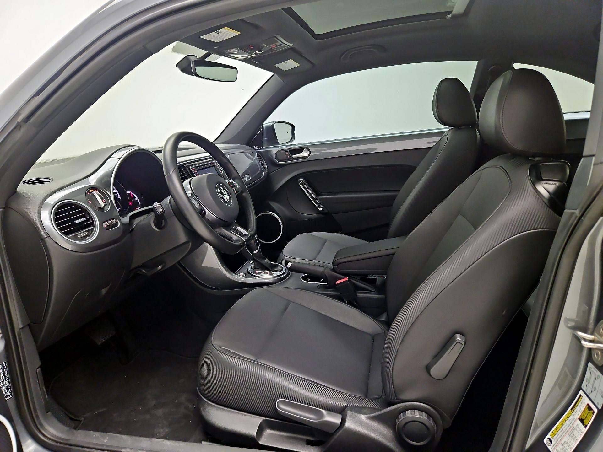 Thumbnail: 2019 Volkswagen Beetle - 11