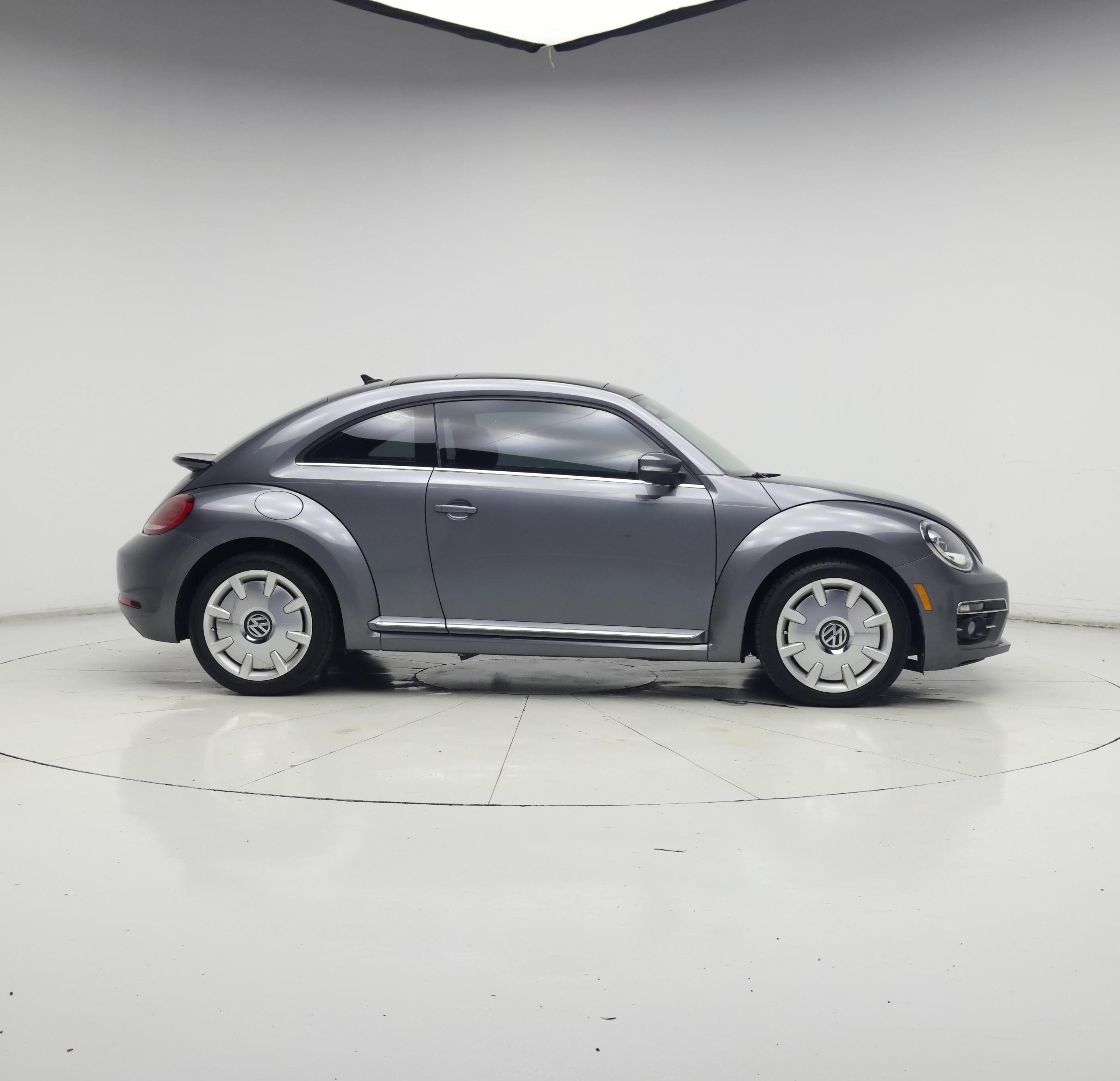 Thumbnail: 2019 Volkswagen Beetle - 7