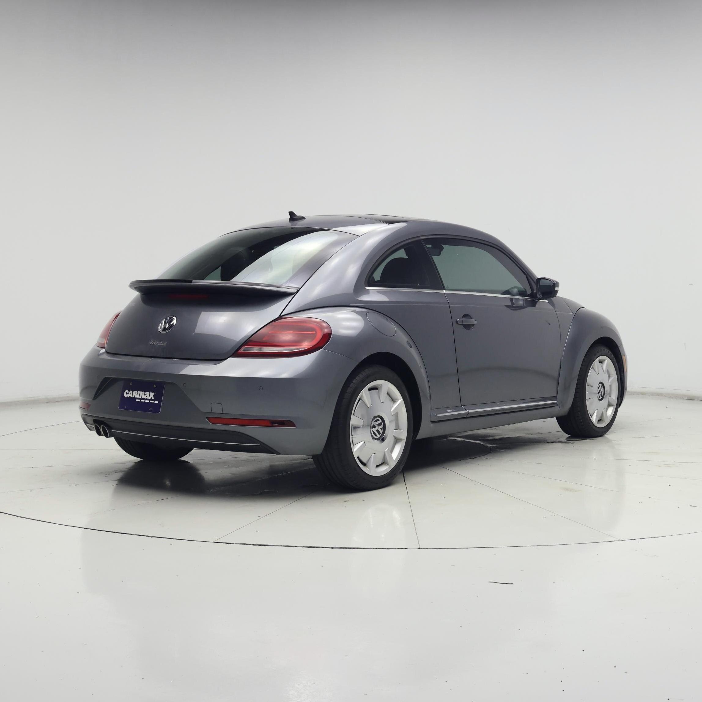 Thumbnail: 2019 Volkswagen Beetle - 8
