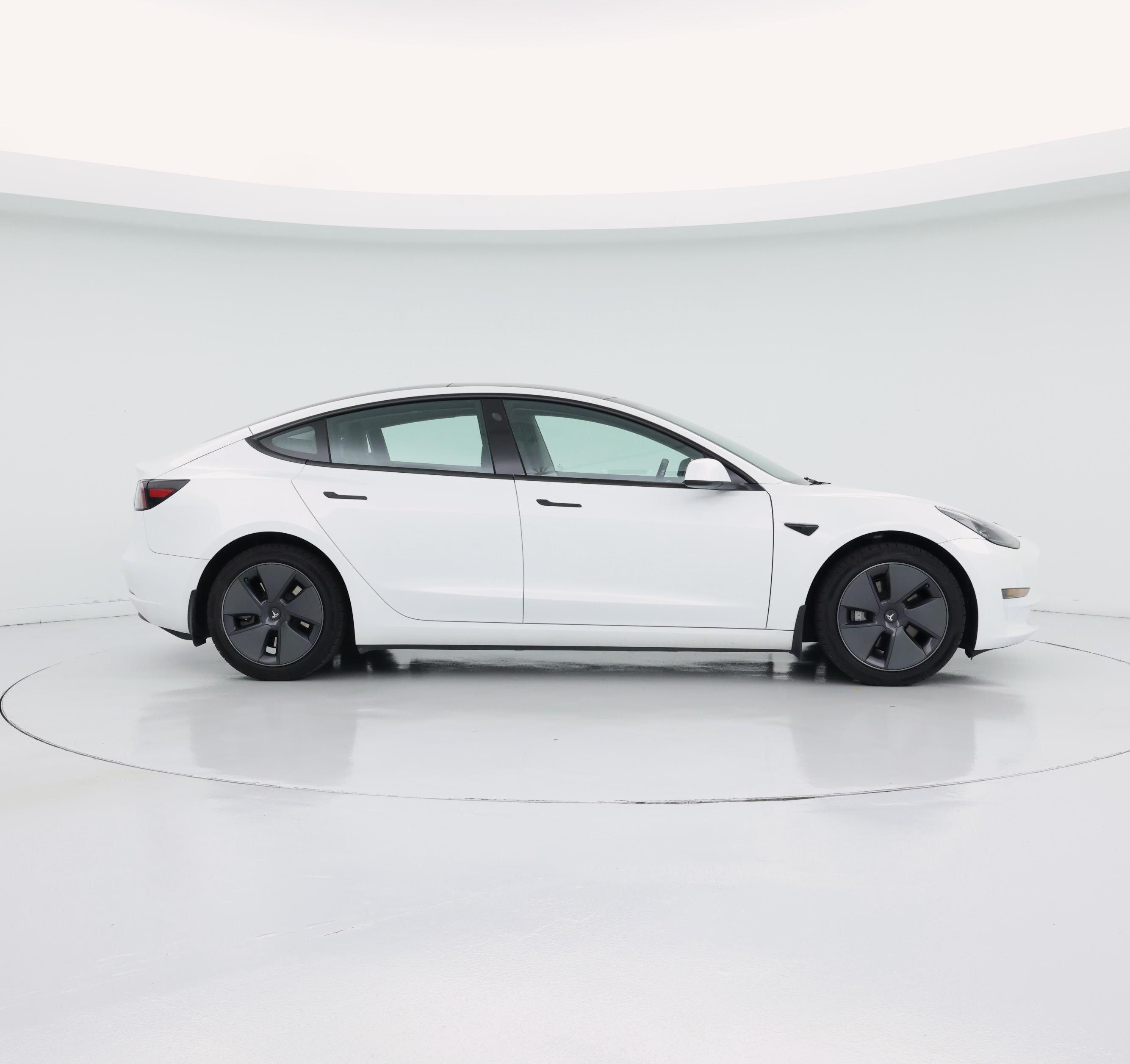 Thumbnail: 2023 Tesla Model 3 - 7