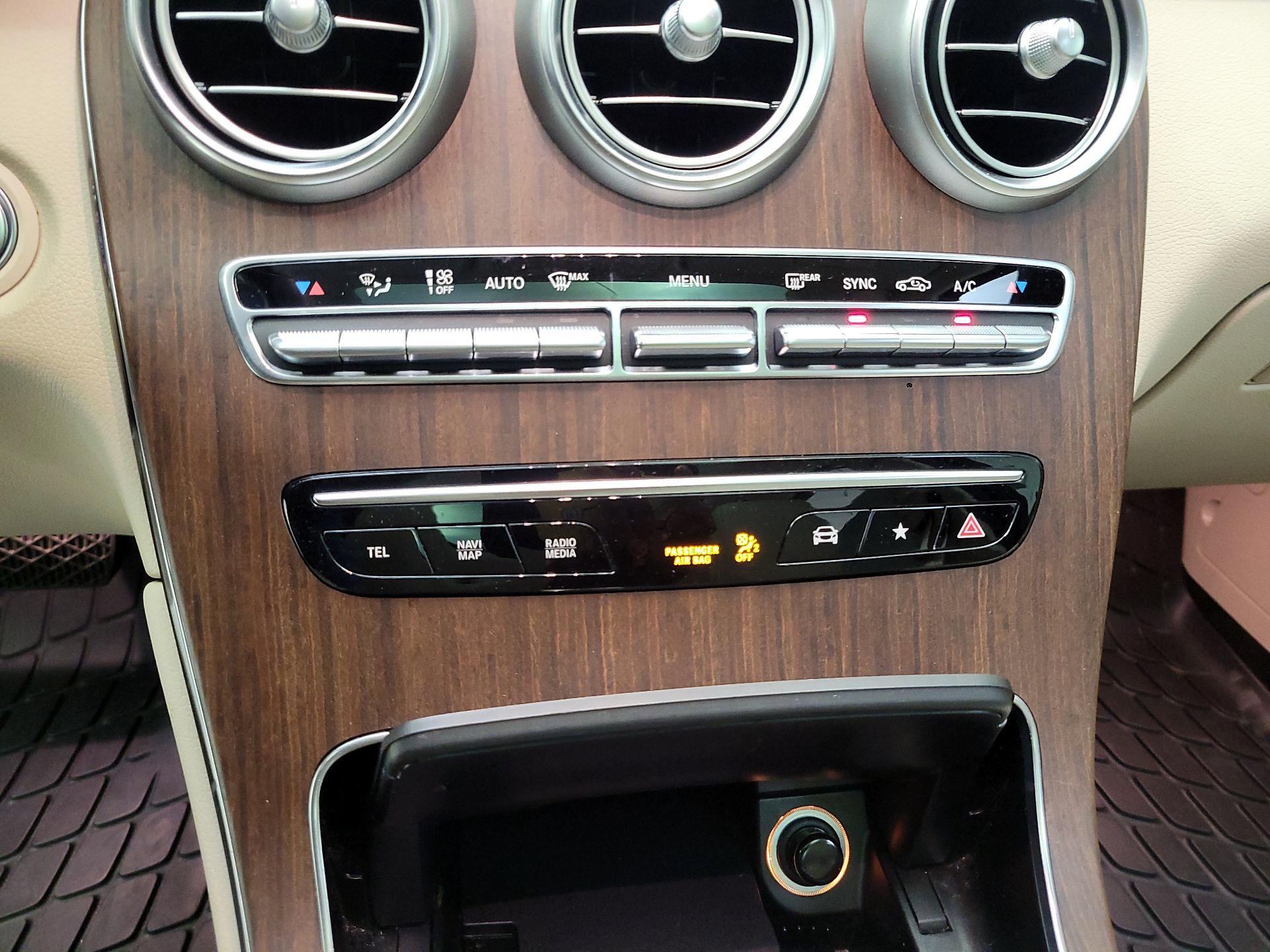 Thumbnail: 2021 Mercedes-Benz GLC - 16