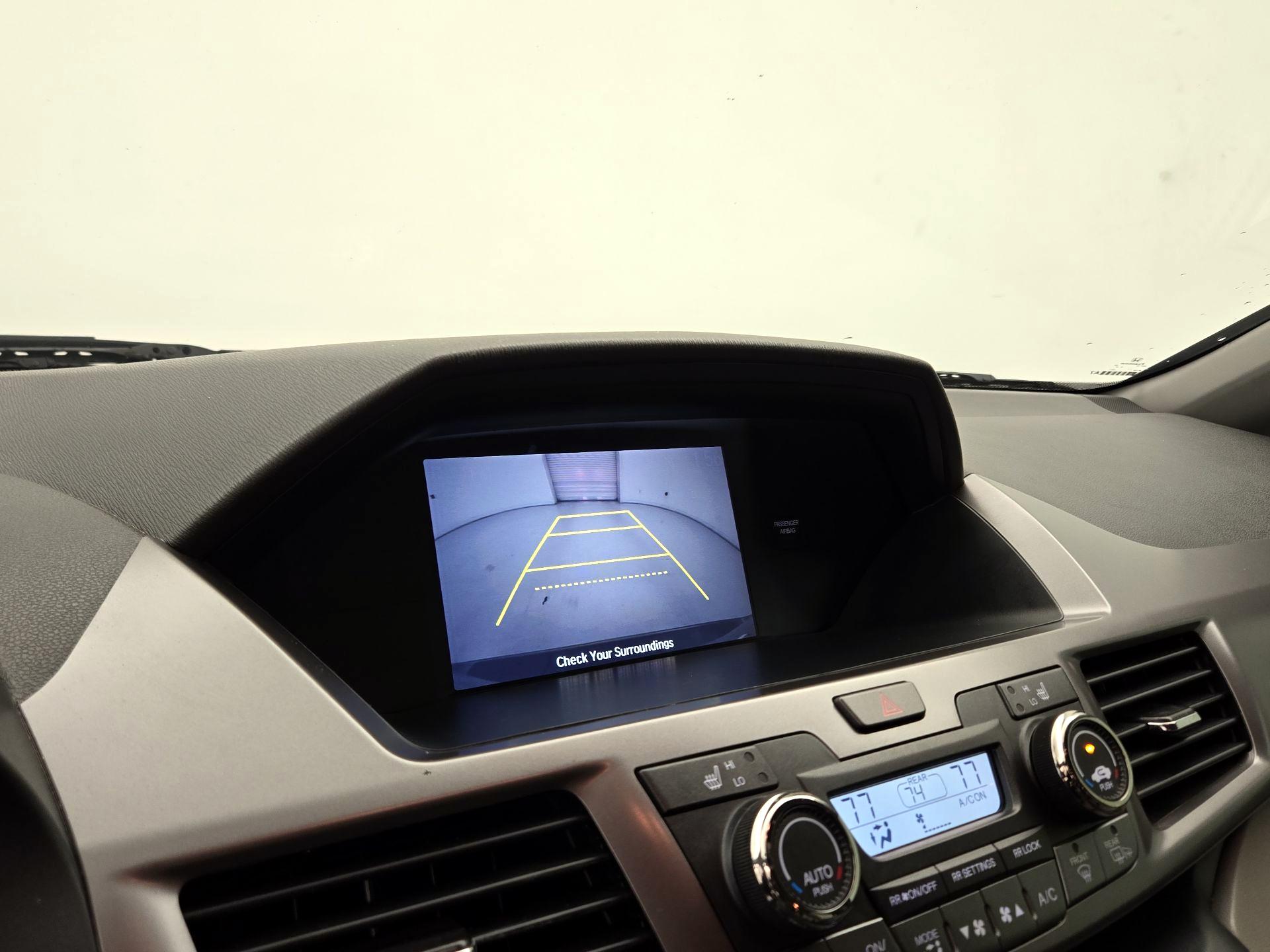 Thumbnail: 2017 Honda Odyssey - 14