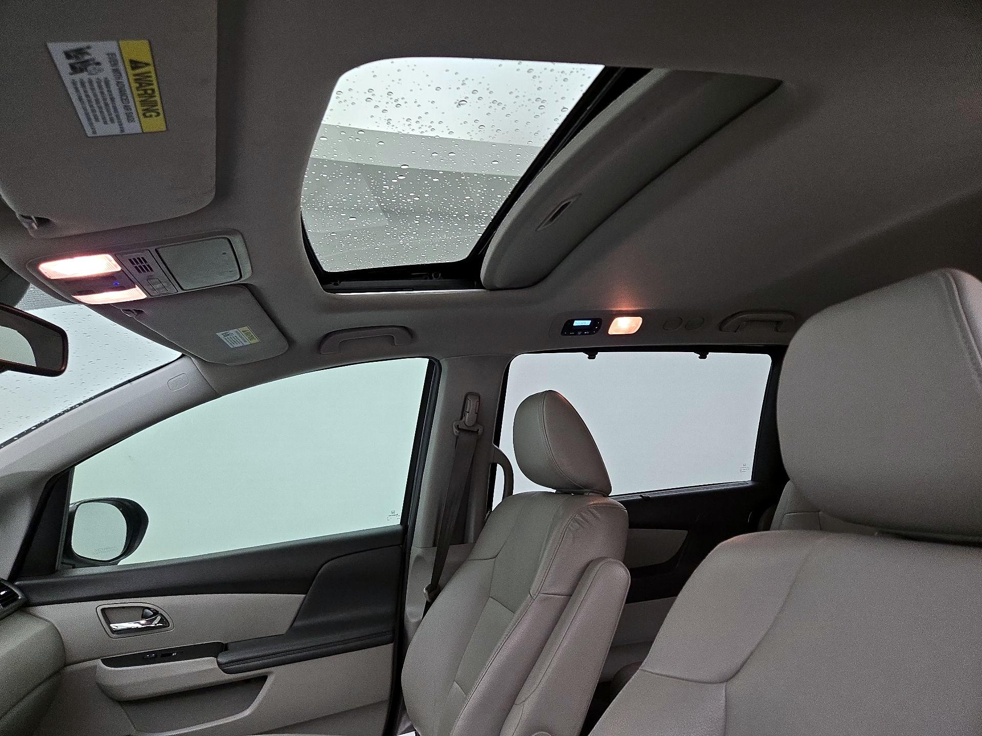 Thumbnail: 2017 Honda Odyssey - 19