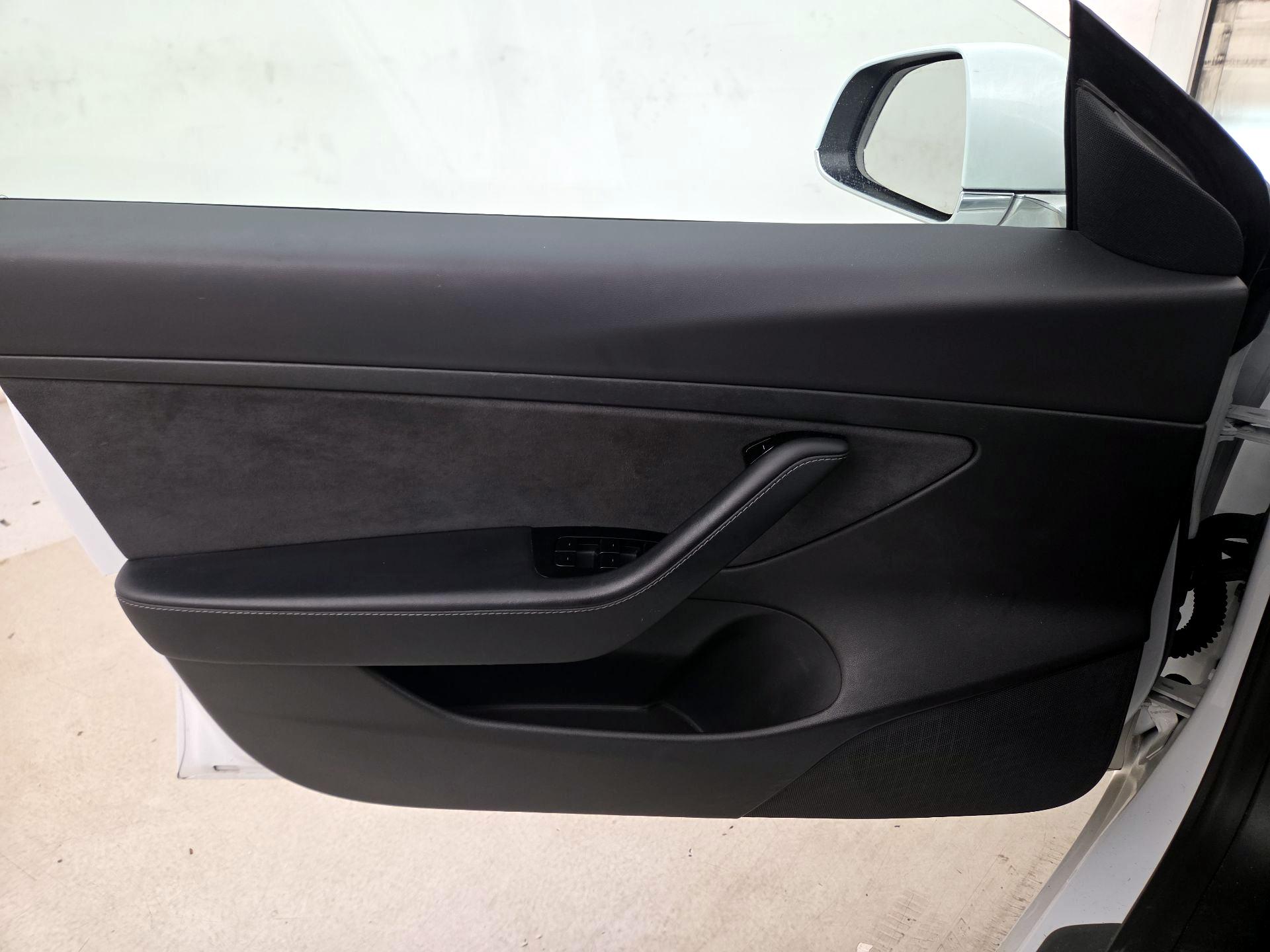 Thumbnail: 2020 Tesla Model 3 - 12
