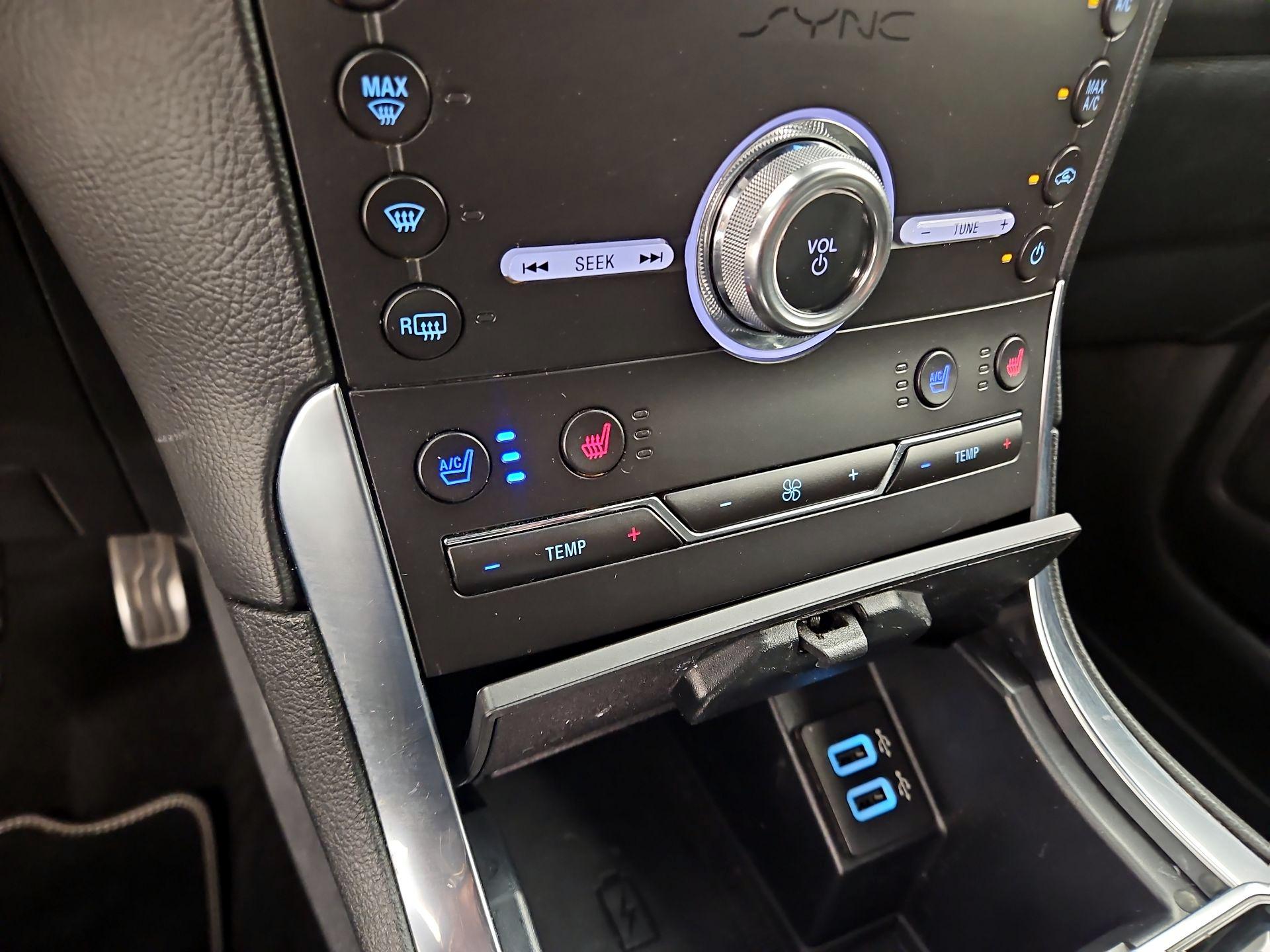 Thumbnail: 2020 Ford Edge - 17