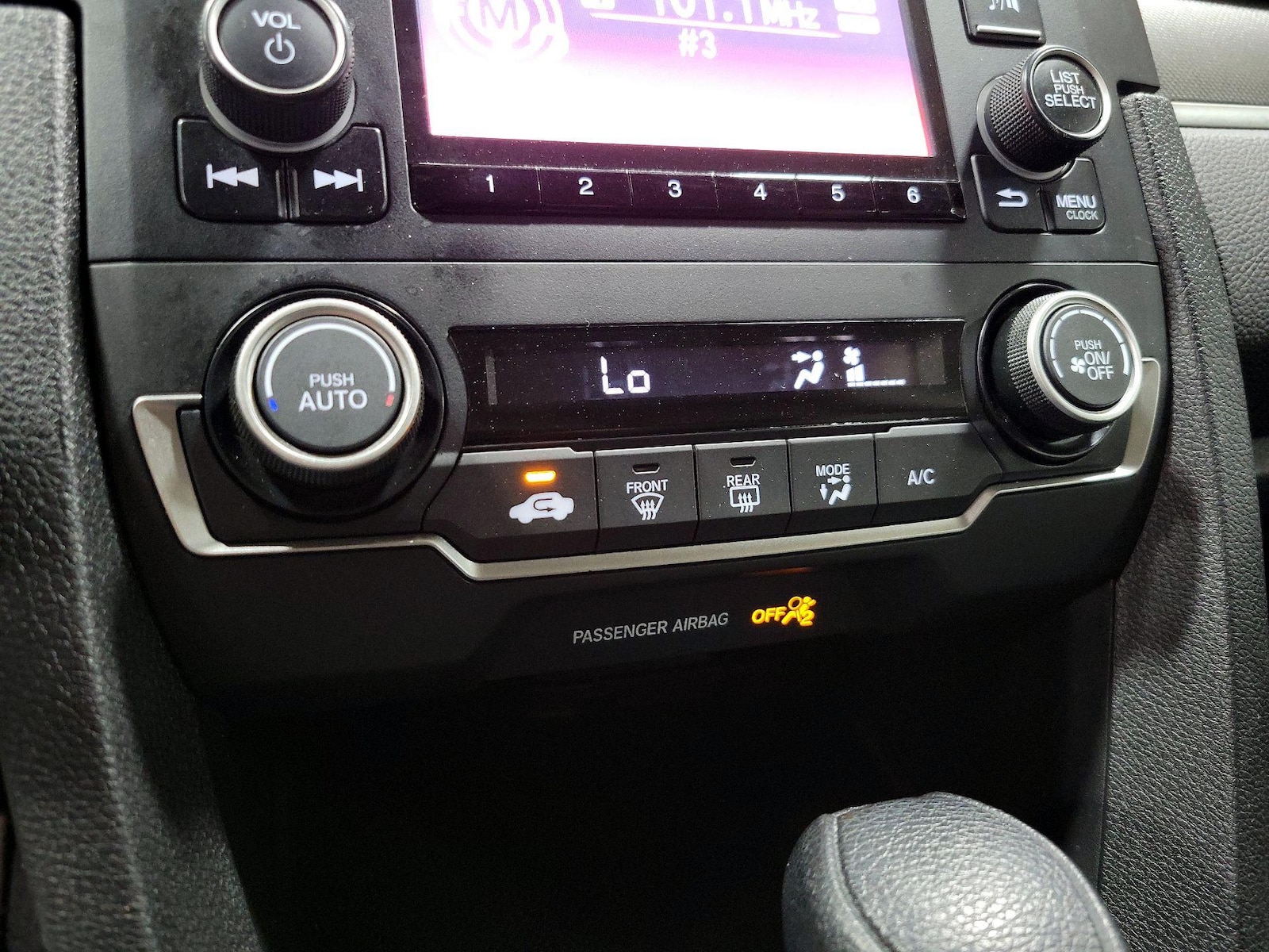 2018 Honda Civic LX - Photo 17