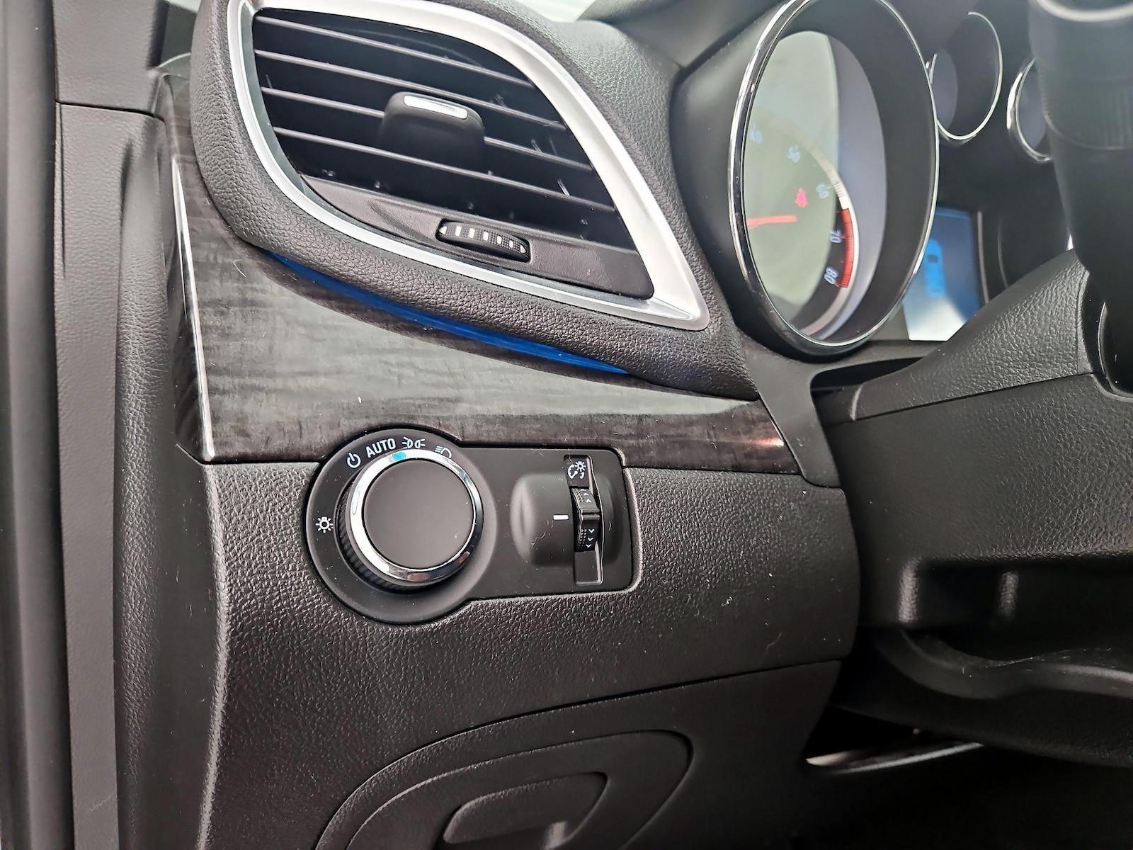2016 Buick Encore Base - Photo 14