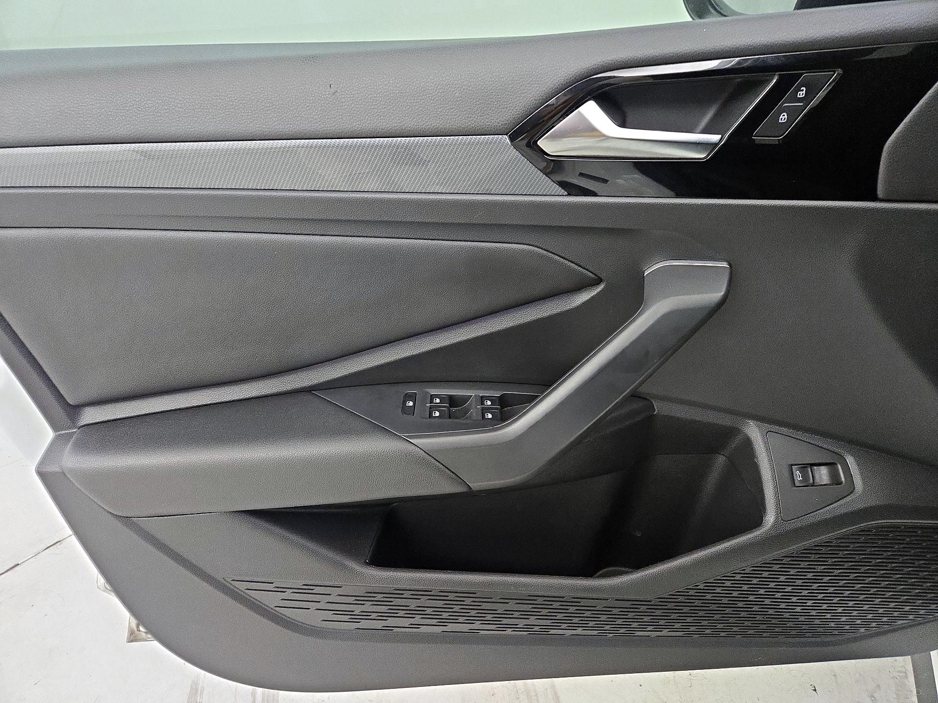 Thumbnail: 2020 Volkswagen Jetta - 12