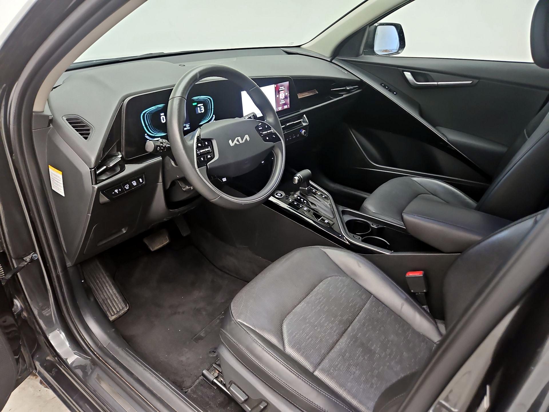 Thumbnail: 2023 Kia Niro - 11