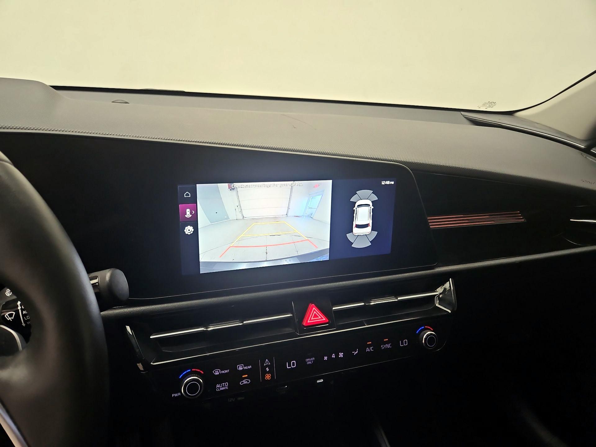 Thumbnail: 2023 Kia Niro - 15