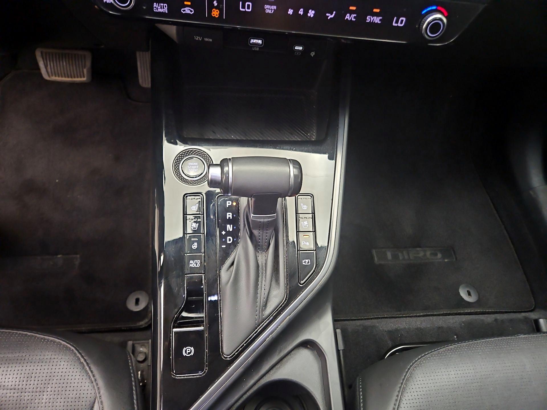 Thumbnail: 2023 Kia Niro - 18