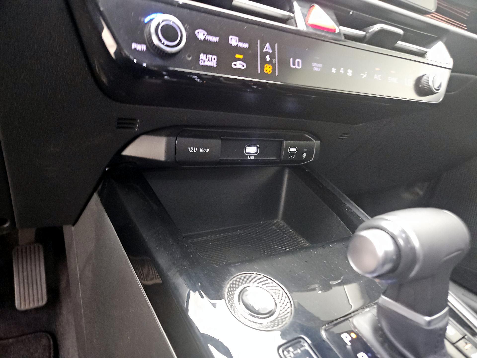 Thumbnail: 2023 Kia Niro - 19