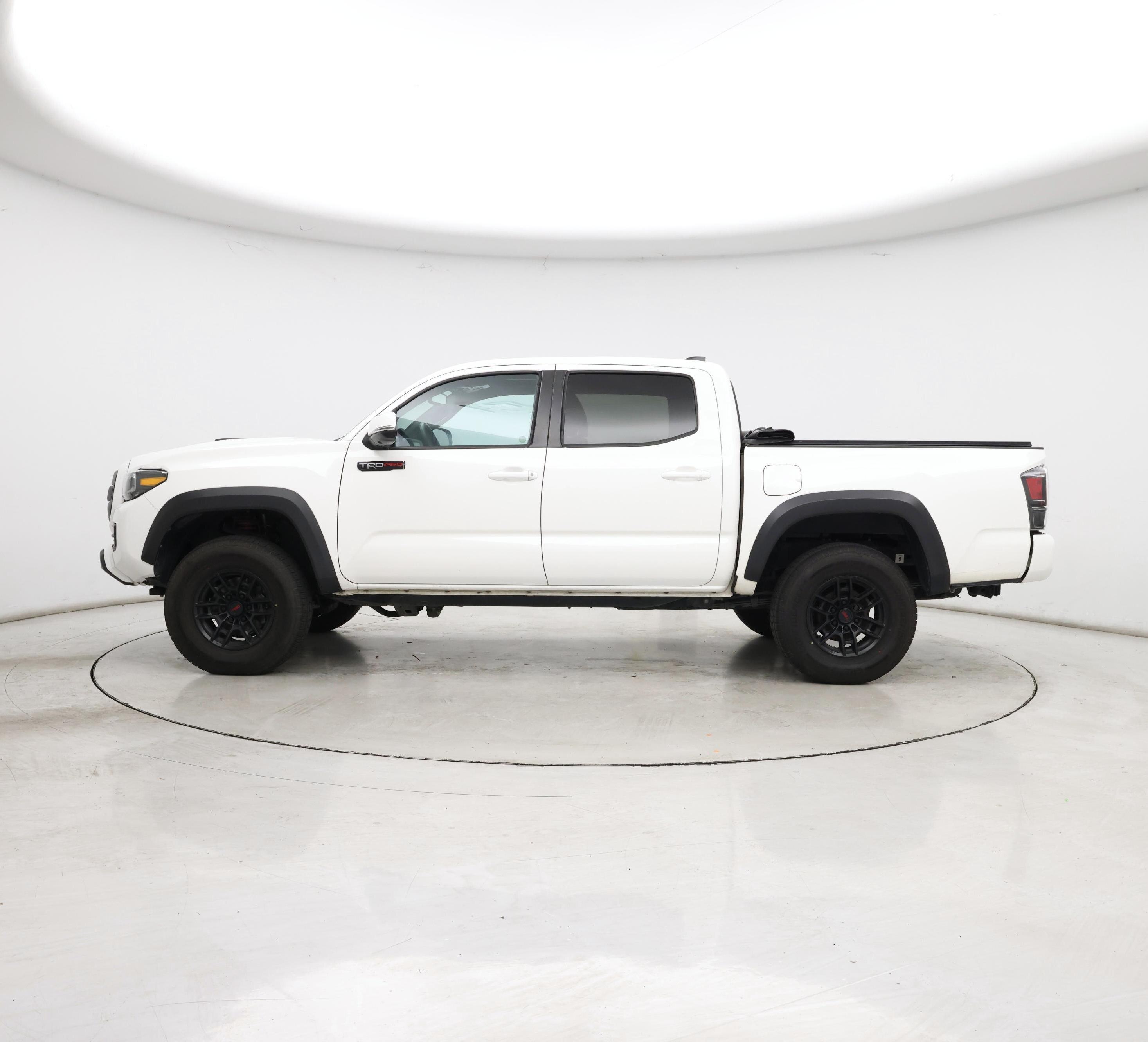 Thumbnail: 2021 Toyota Tacoma - 3