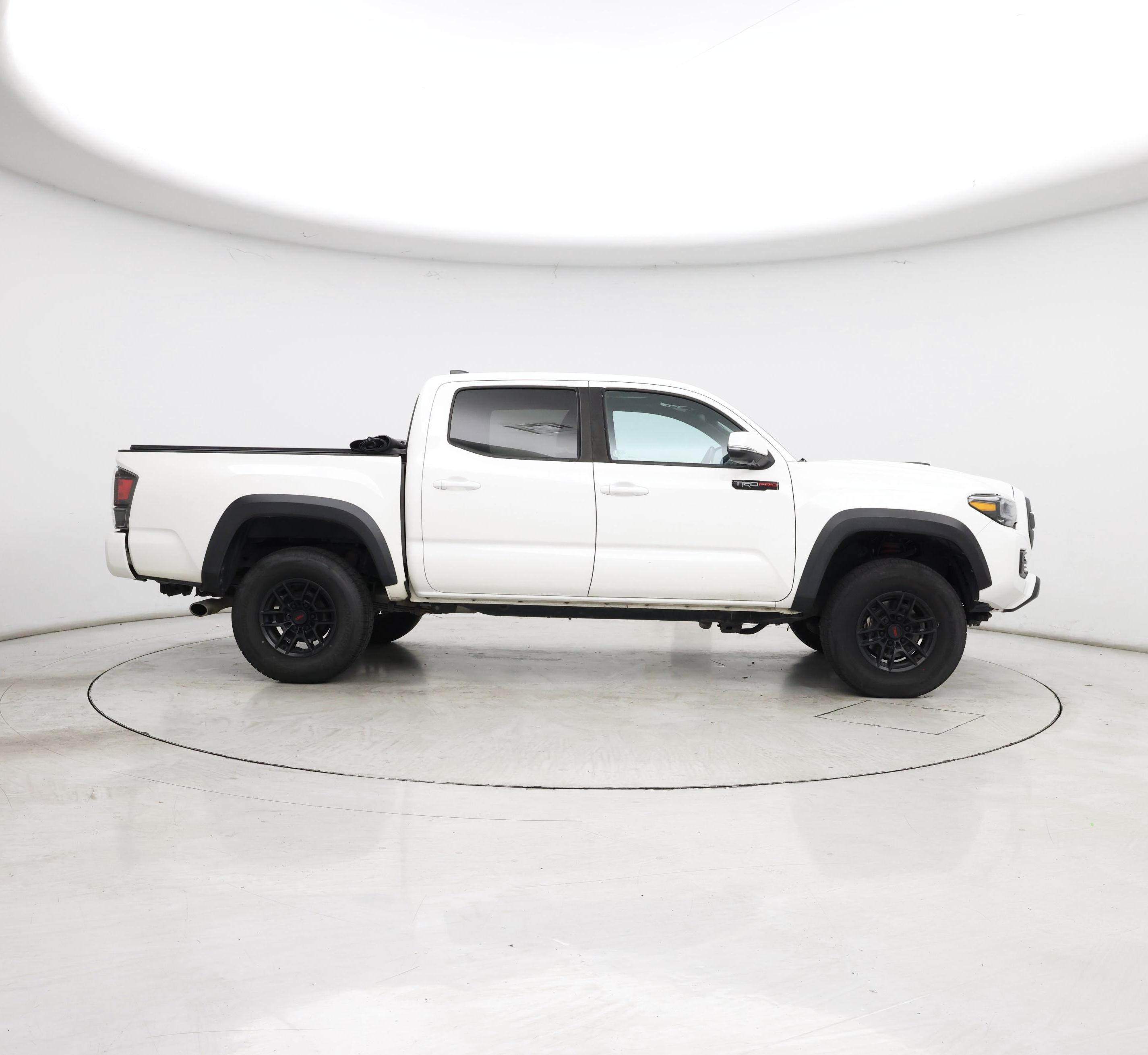 Thumbnail: 2021 Toyota Tacoma - 7