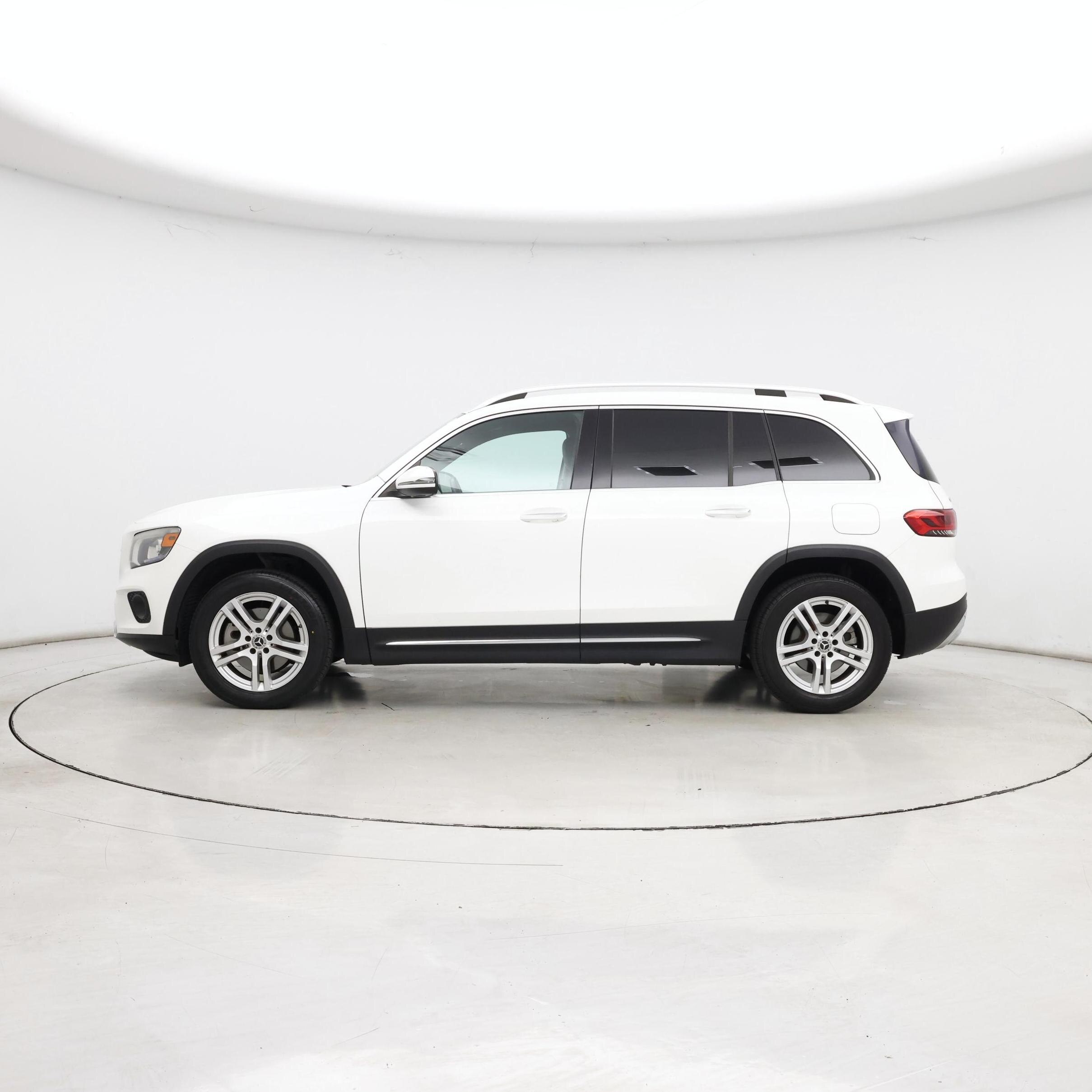 Thumbnail: 2020 Mercedes-Benz GLB - 3