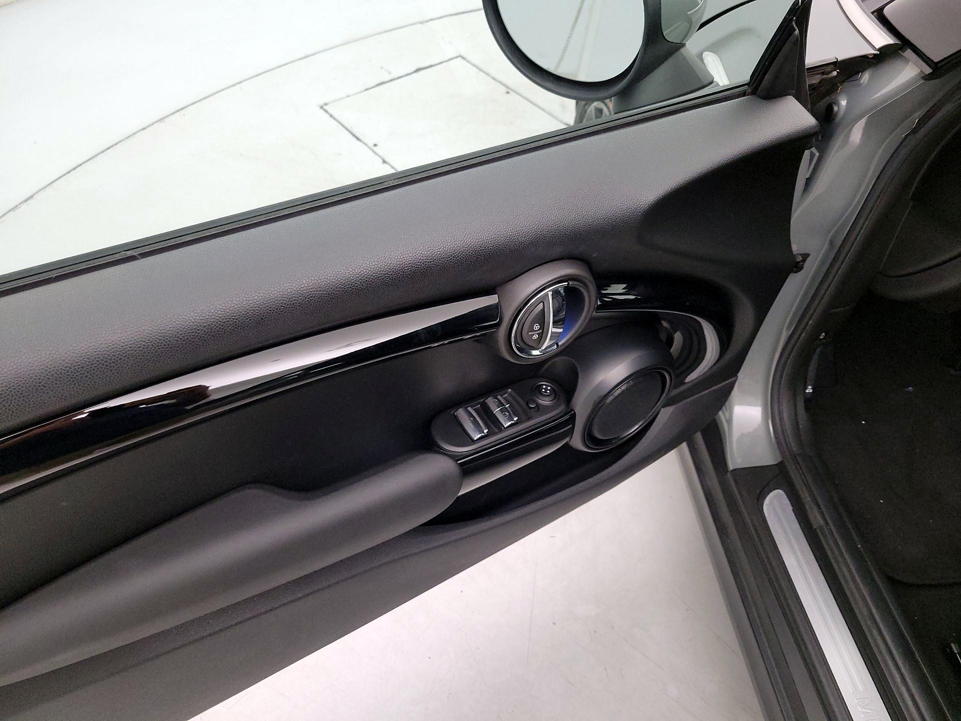 Thumbnail: 2019 MINI Cooper - 12