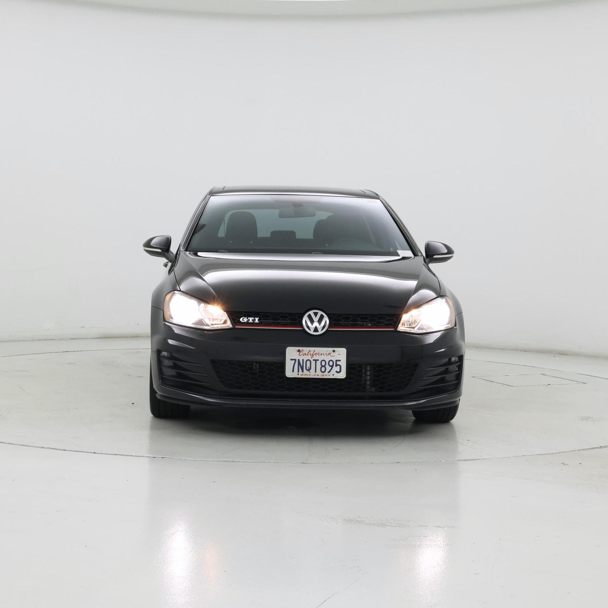 Thumbnail: 2016 Volkswagen Golf - 5