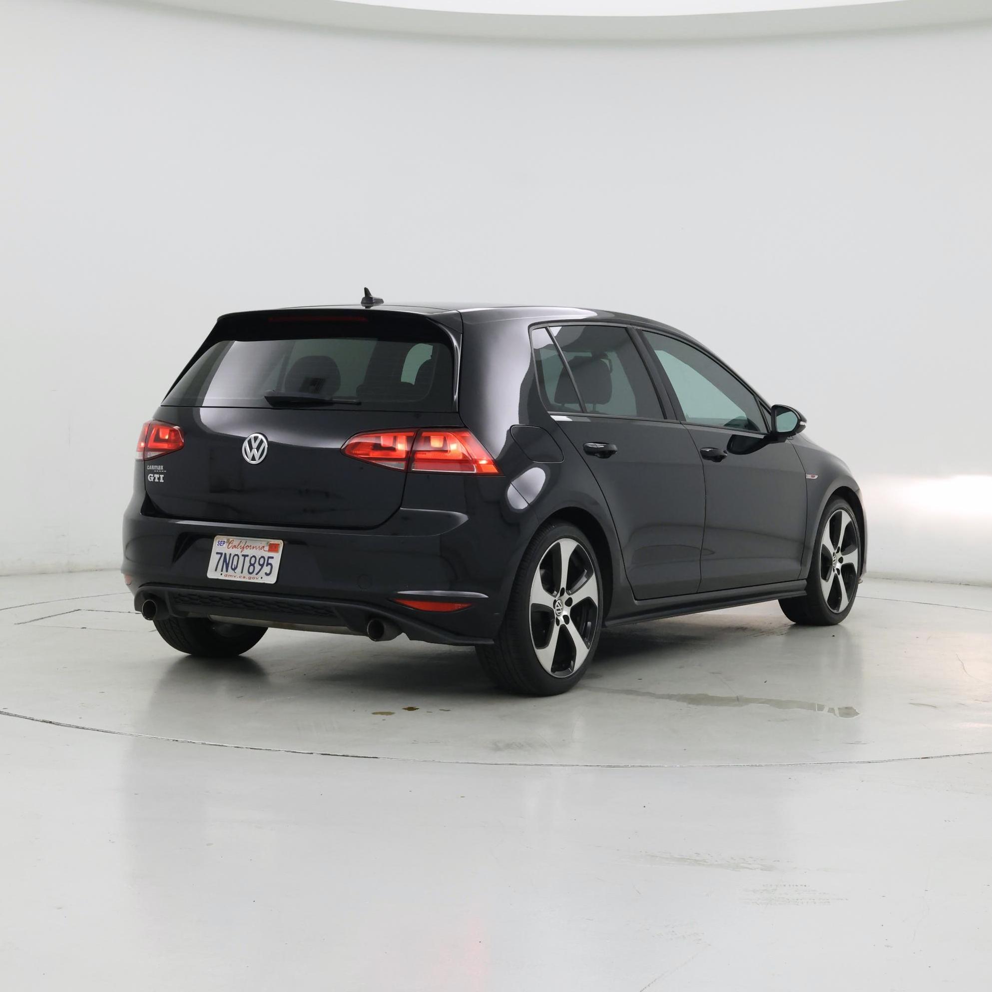 Thumbnail: 2016 Volkswagen Golf - 8
