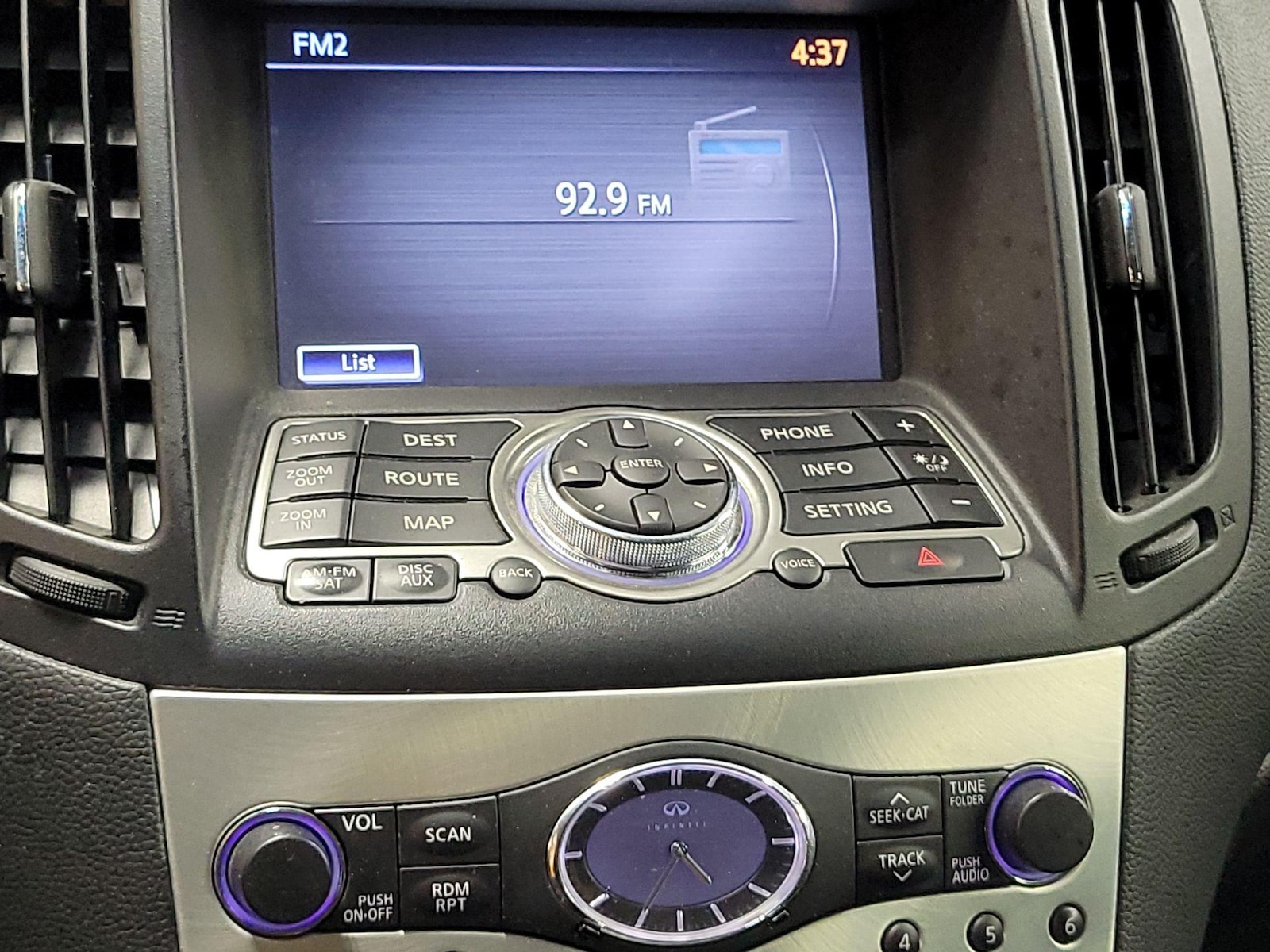 2015 INFINITI Q60 Coupe Base - Photo 17