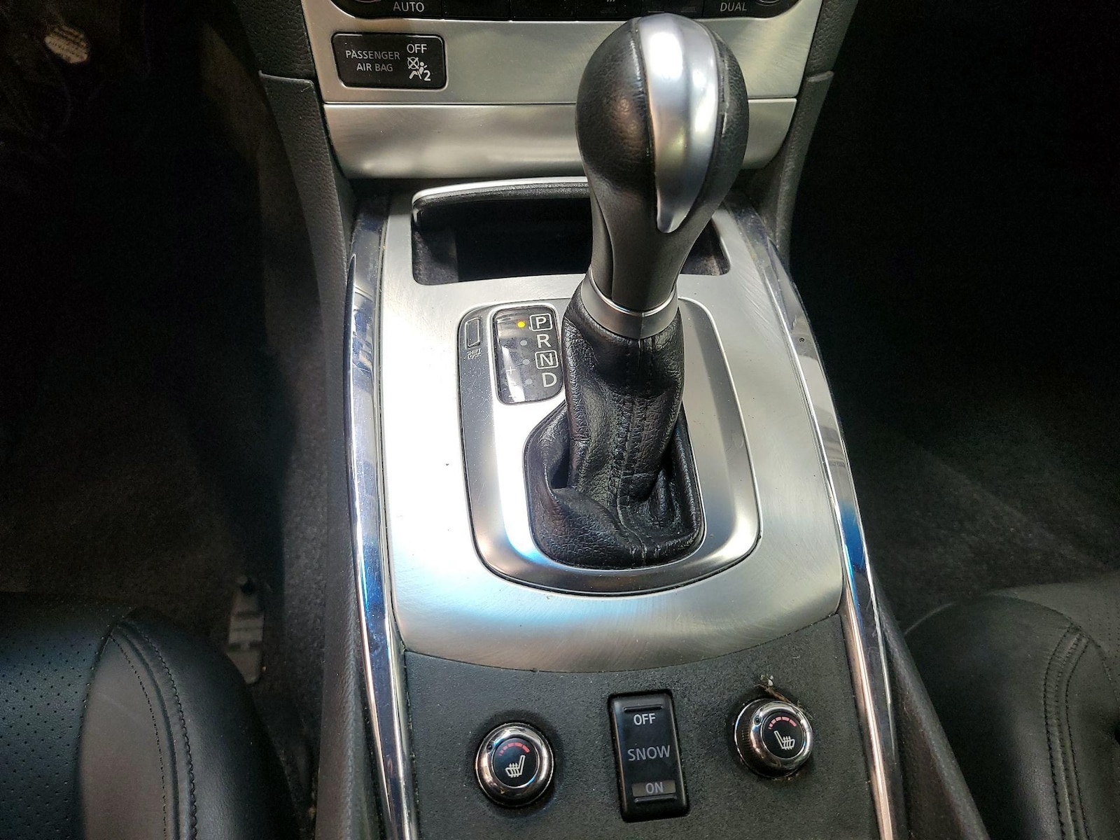 2015 INFINITI Q60 Coupe Base - Photo 19