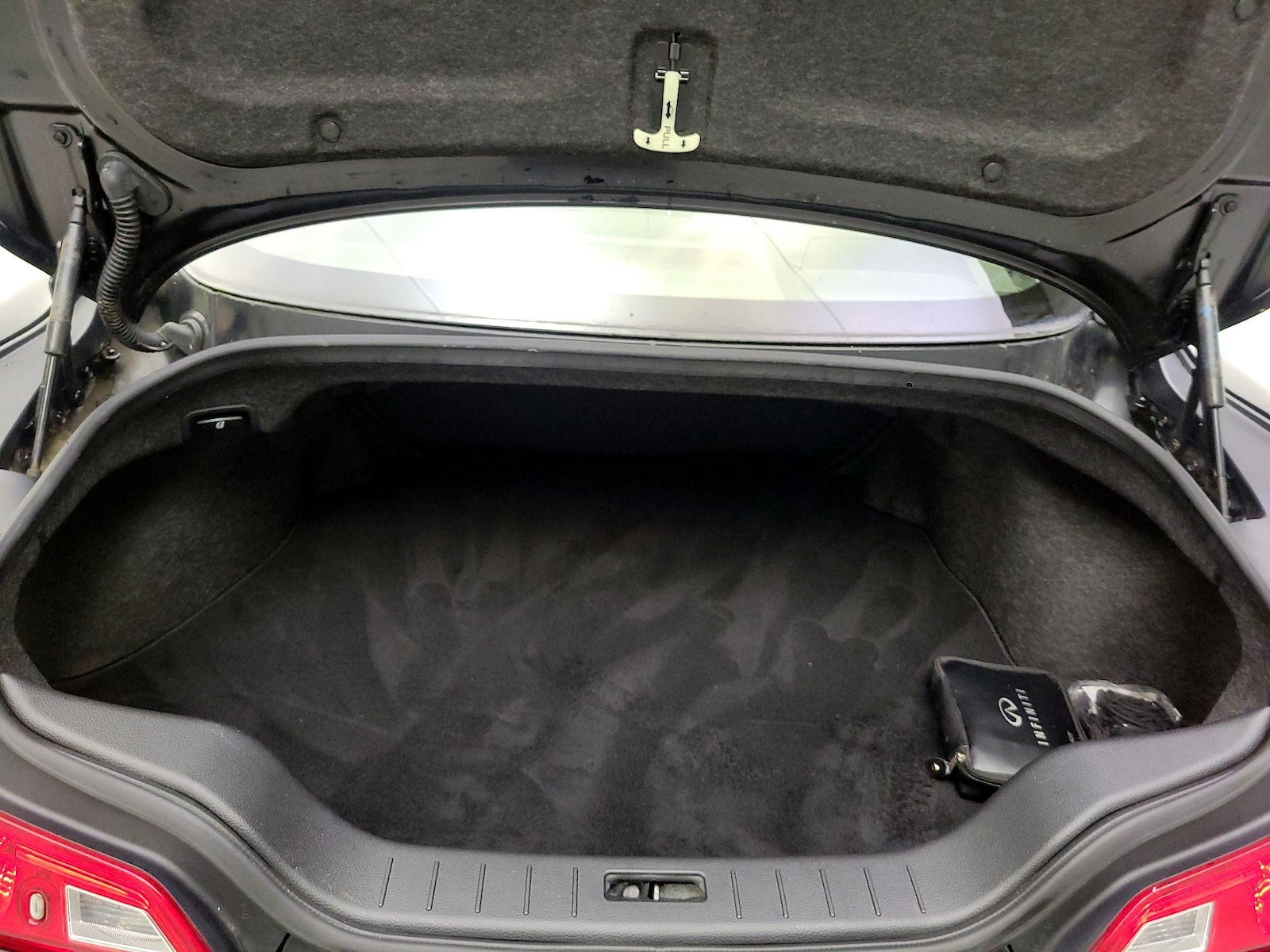 2015 INFINITI Q60 Coupe Base - Photo 23