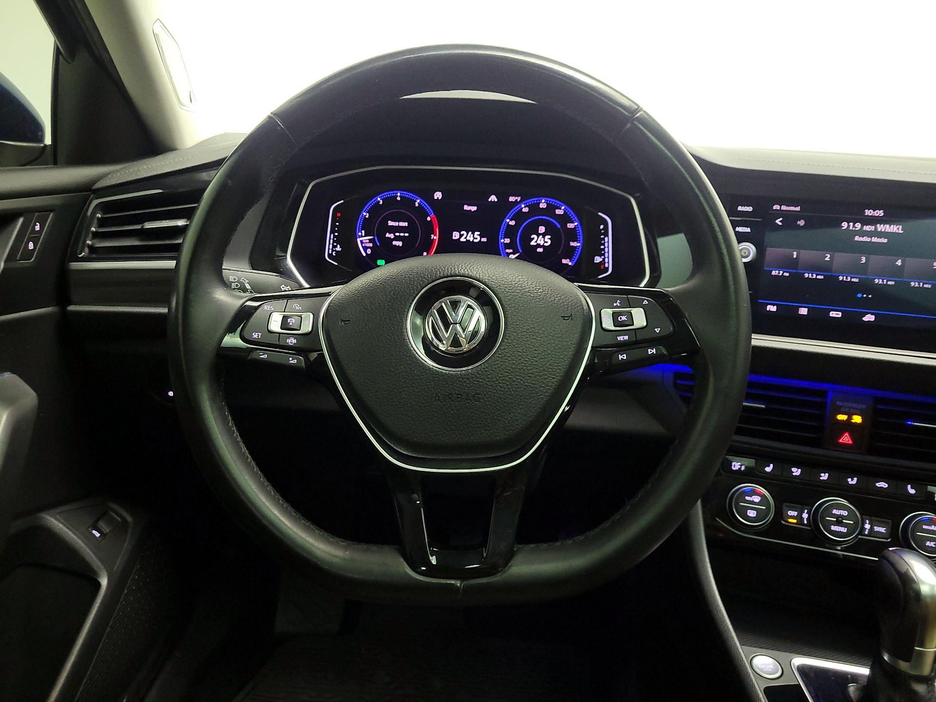 Thumbnail: 2019 Volkswagen Jetta - 10