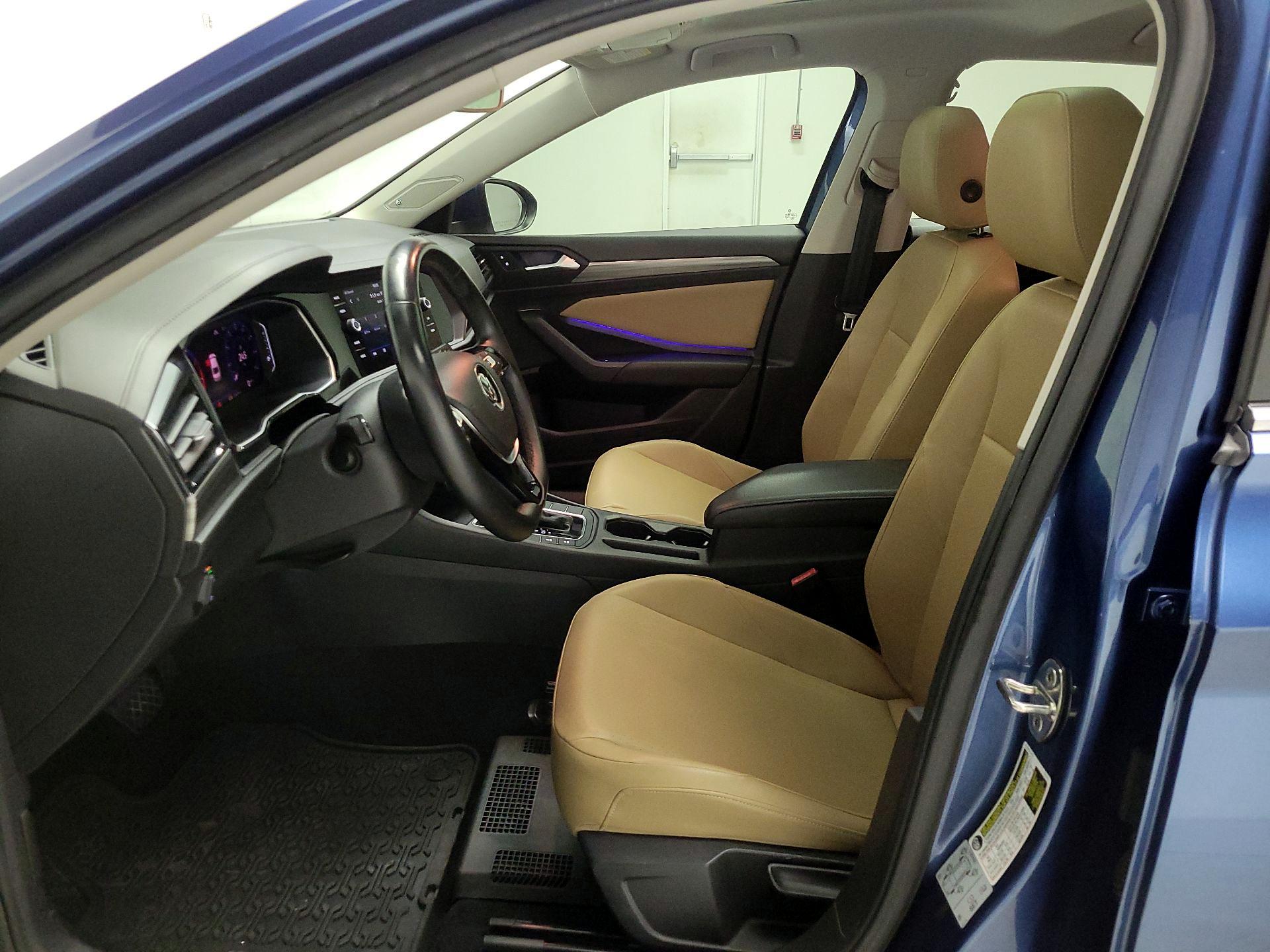 Thumbnail: 2019 Volkswagen Jetta - 11