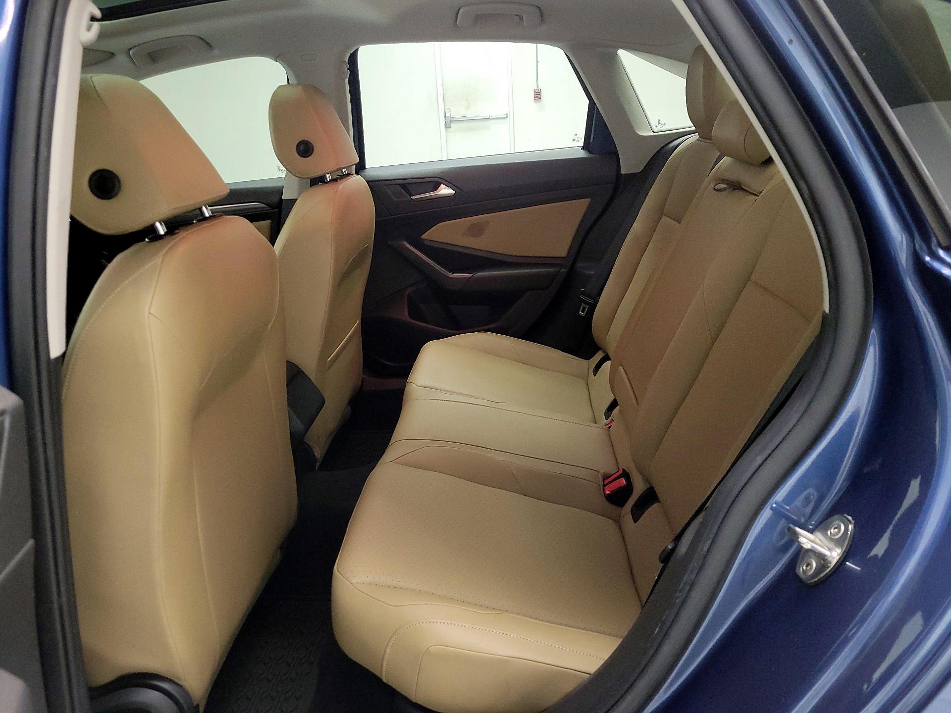 Thumbnail: 2019 Volkswagen Jetta - 20