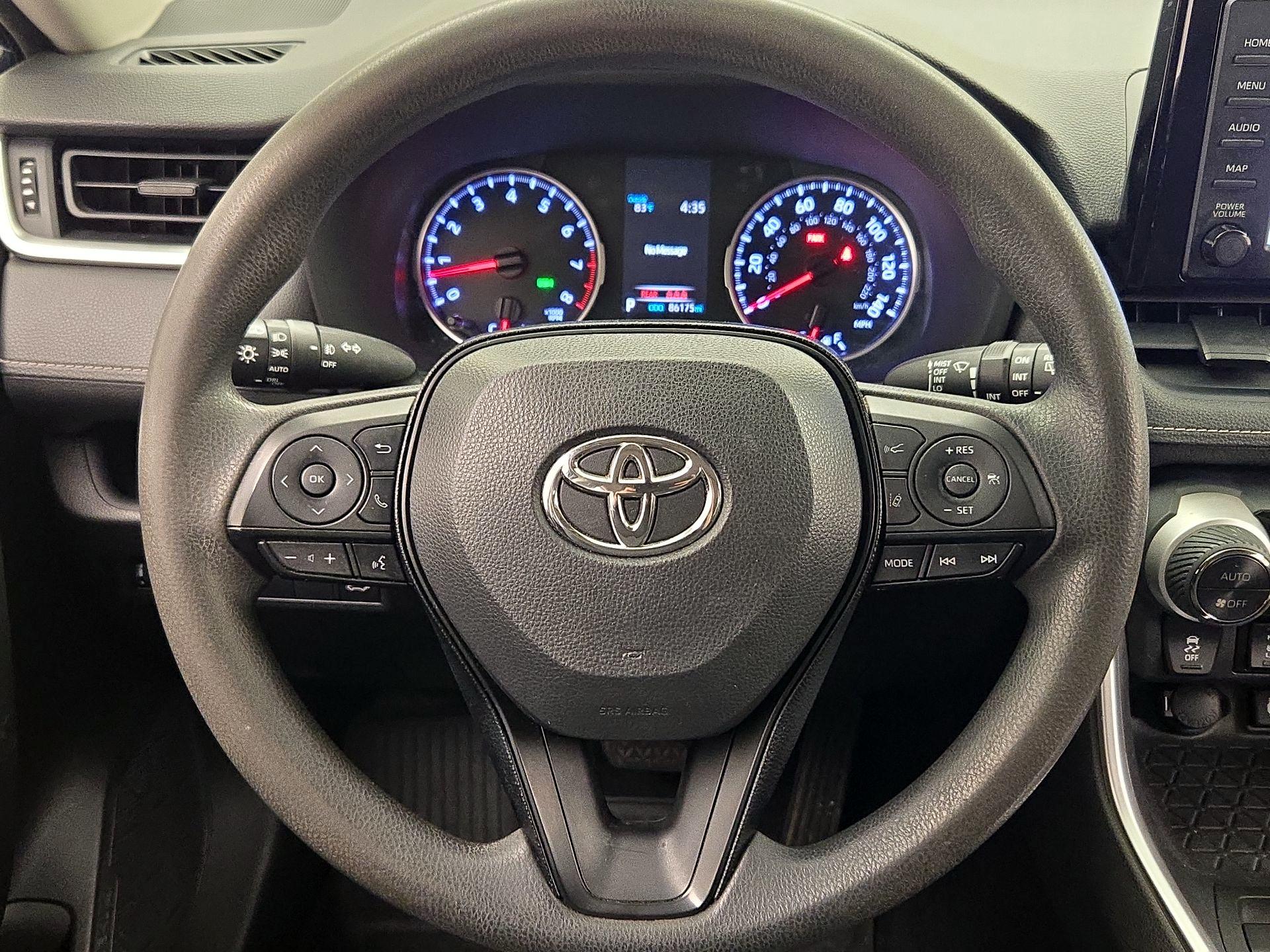 Thumbnail: 2019 Toyota RAV4 - 10