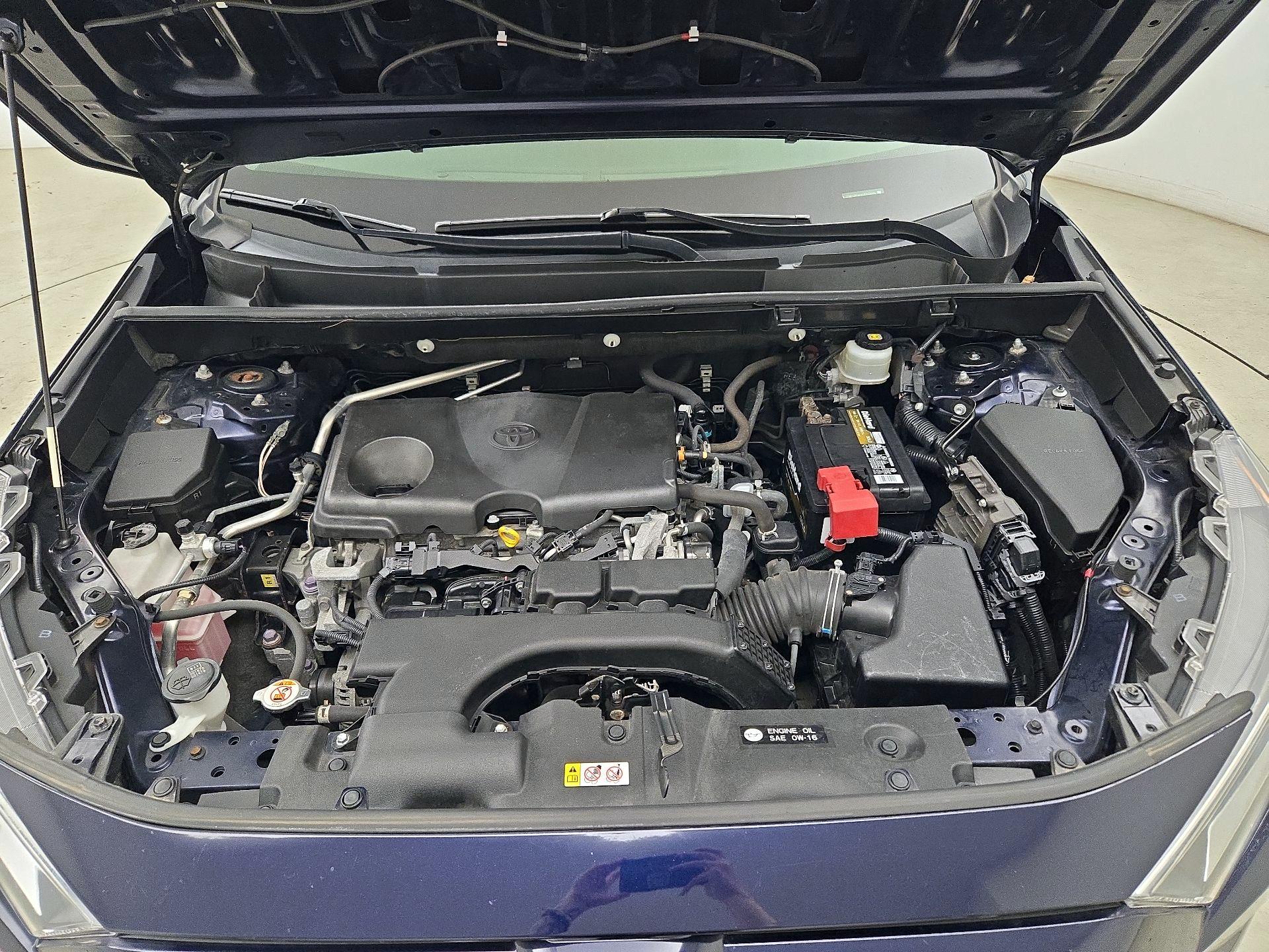 Thumbnail: 2019 Toyota RAV4 - 18