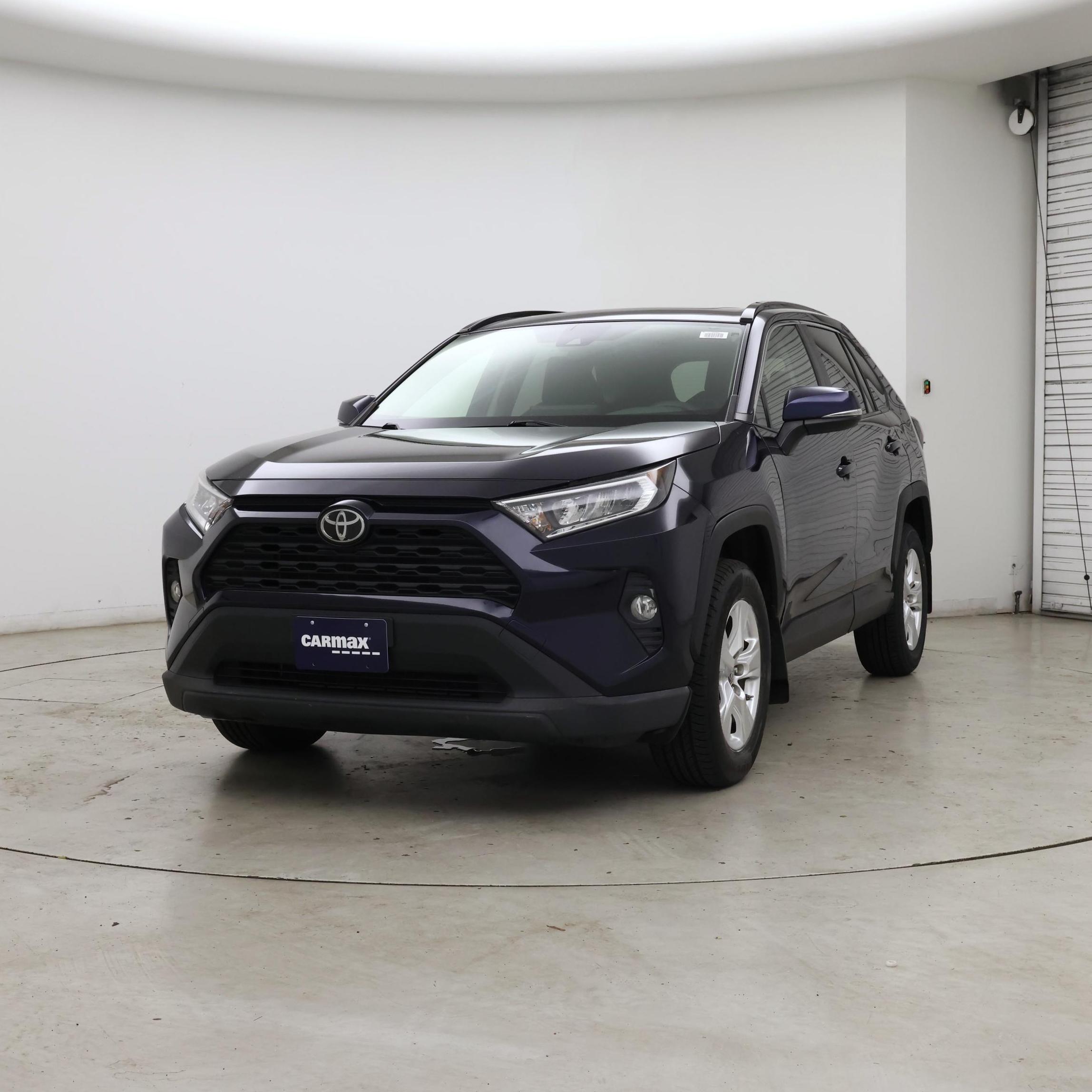 Thumbnail: 2019 Toyota RAV4 - 4