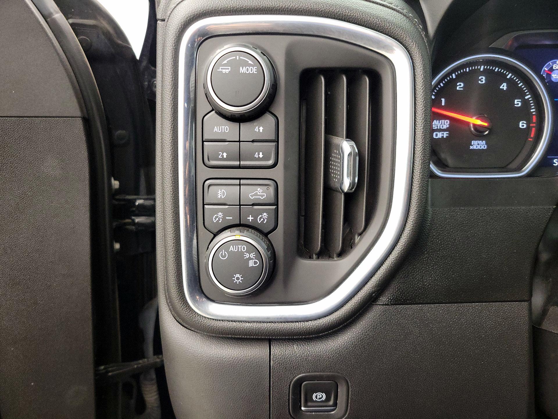 Thumbnail: 2021 Chevrolet Silverado 1500 - 13