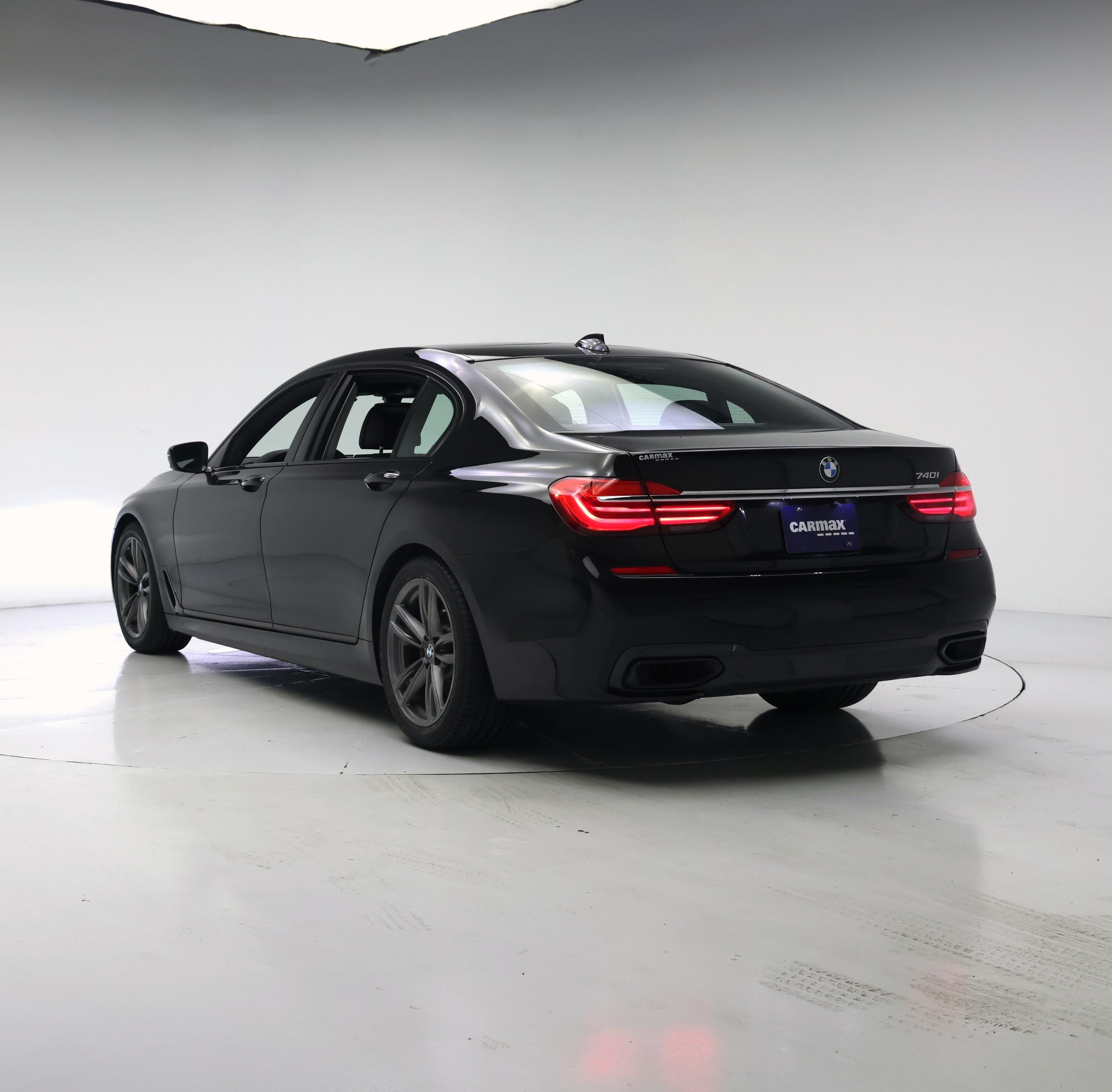Thumbnail: 2017 BMW 7 Series - 2