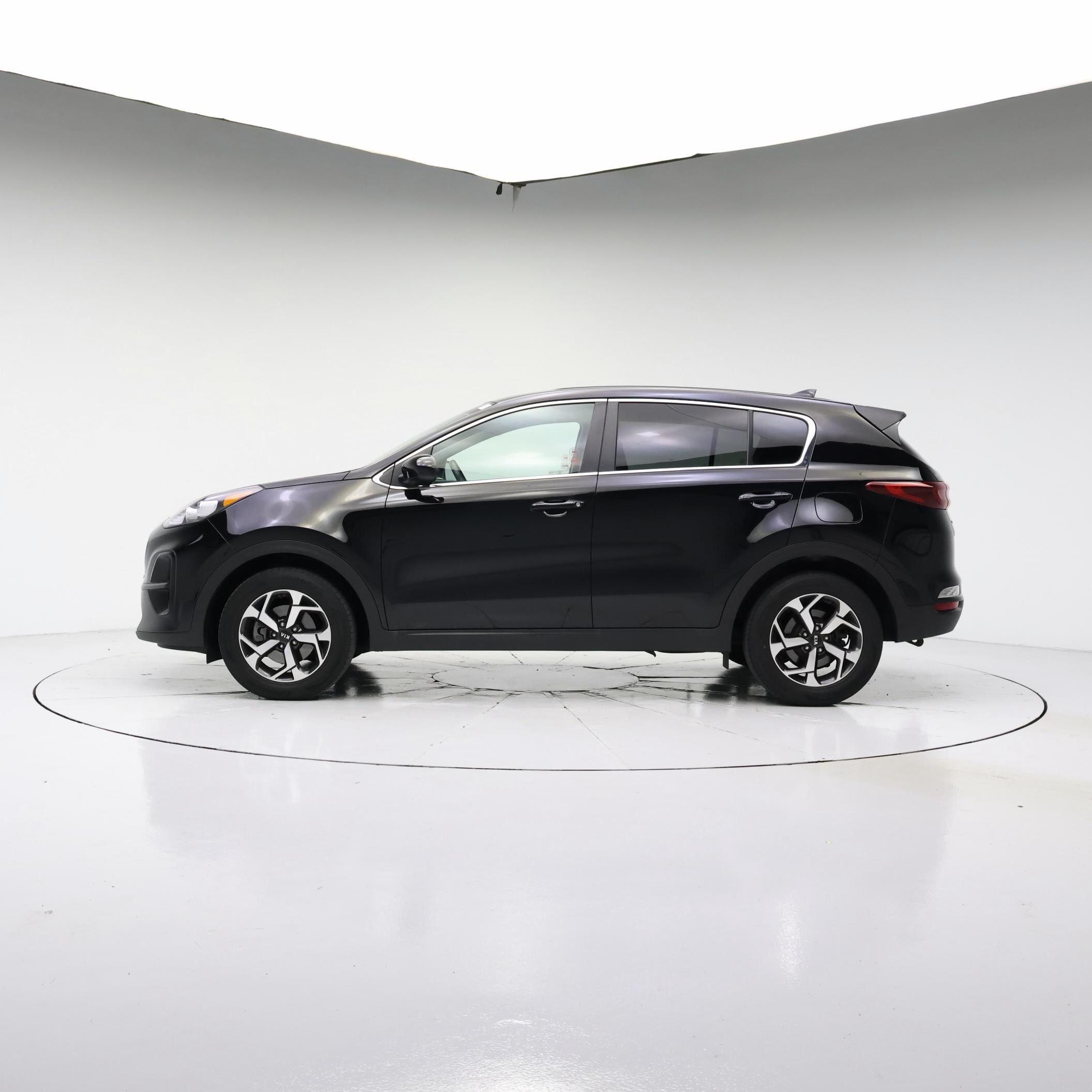 Thumbnail: 2021 Kia Sportage - 3