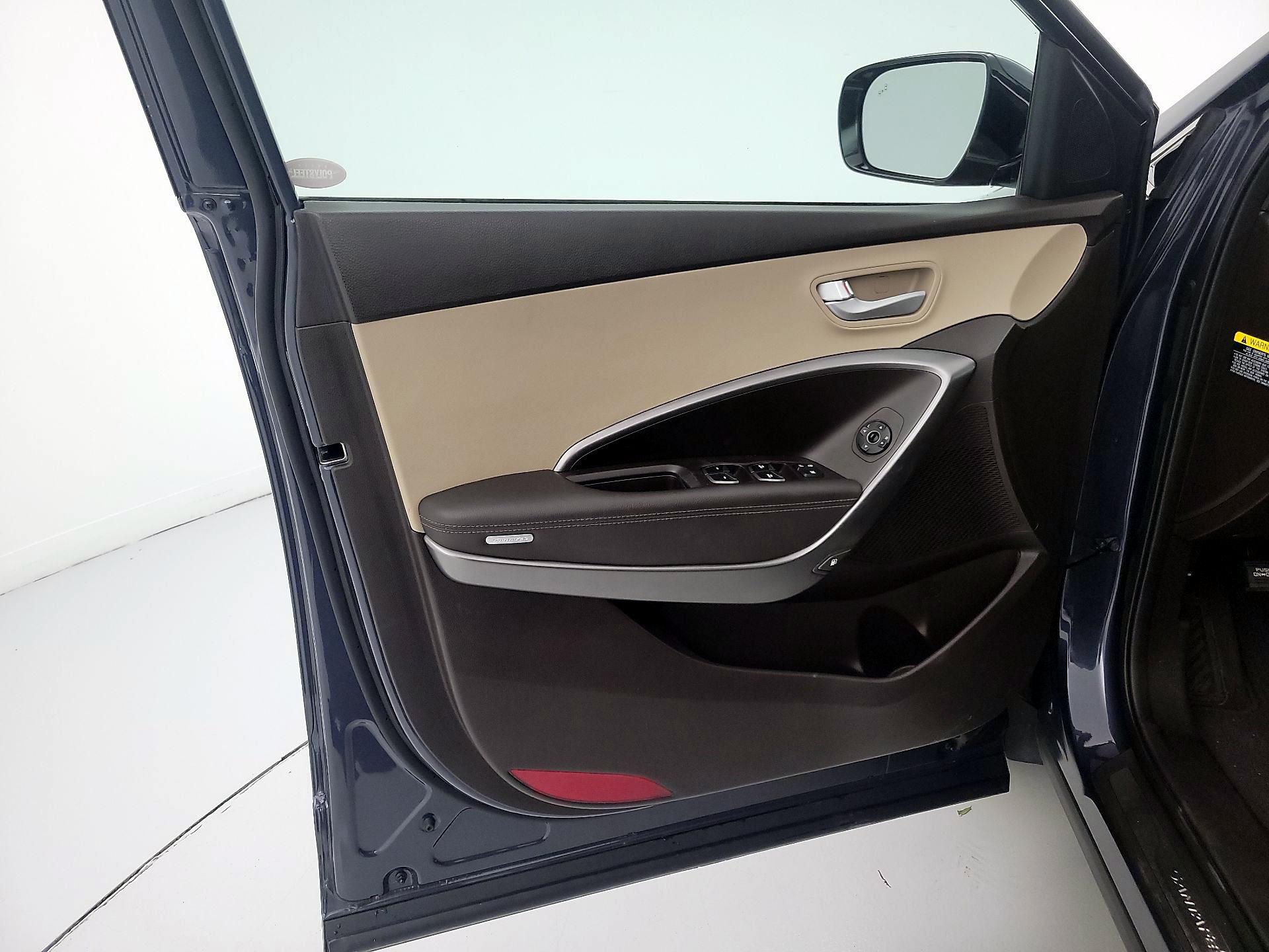 Thumbnail: 2017 Hyundai Santa Fe - 12