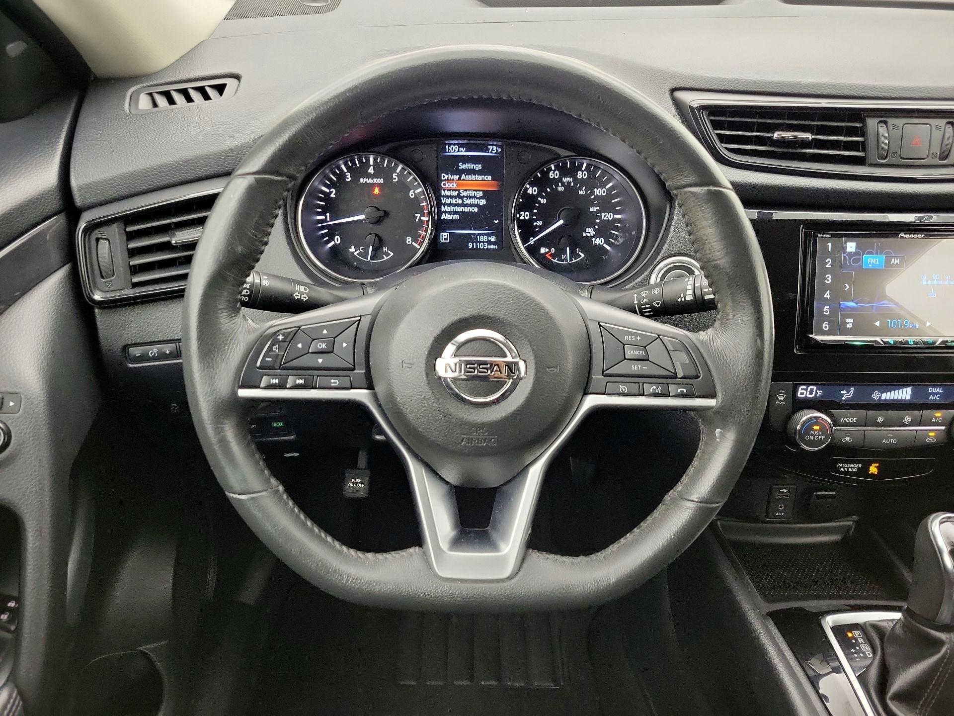 Thumbnail: 2017 Nissan Rogue - 10