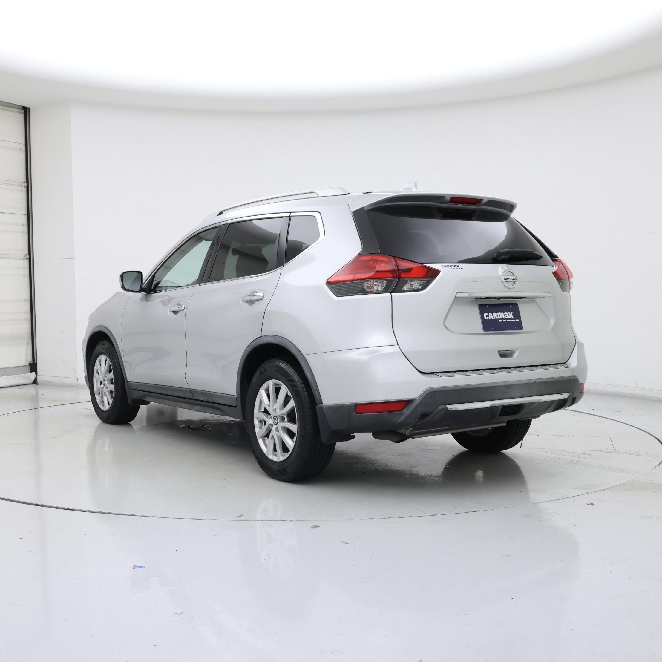 Thumbnail: 2017 Nissan Rogue - 2