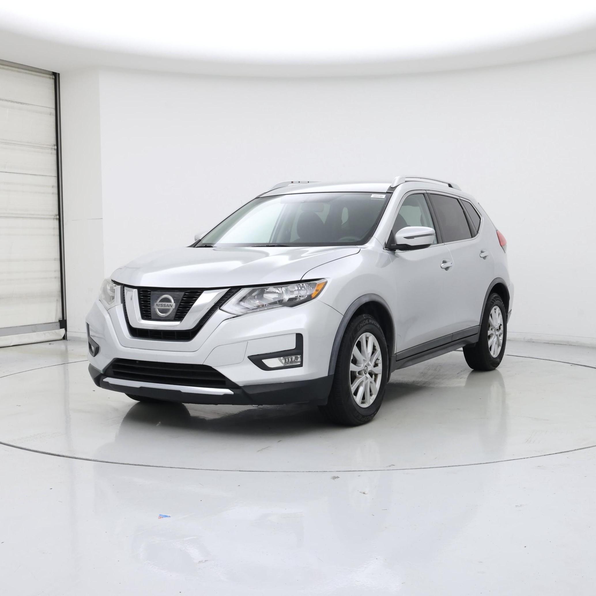 Thumbnail: 2017 Nissan Rogue - 4