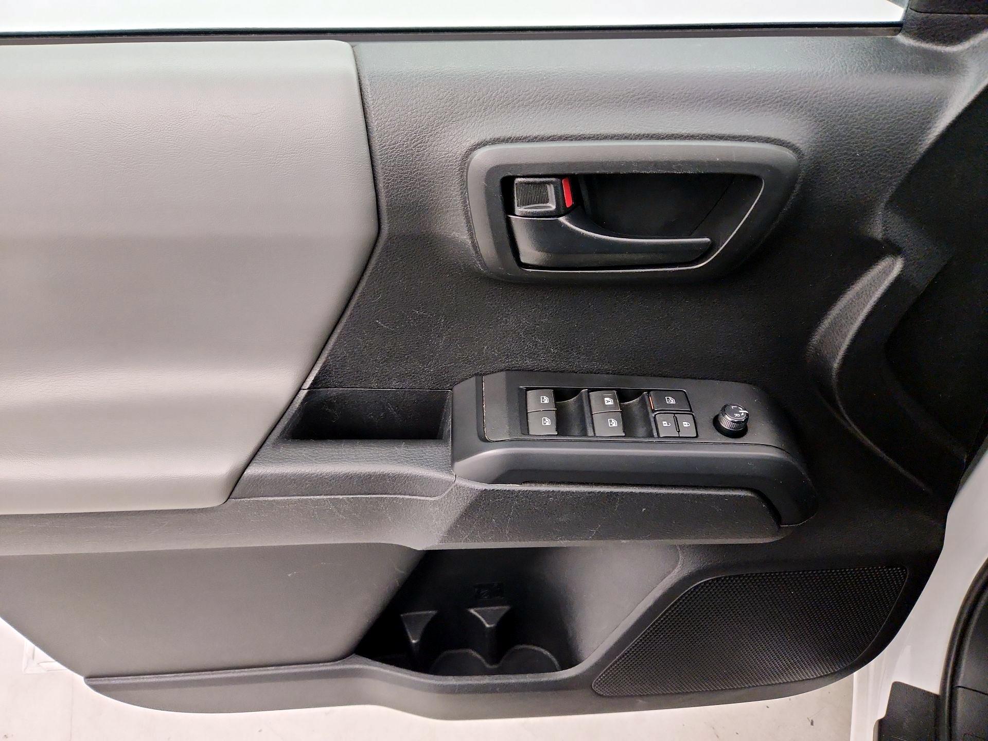 Thumbnail: 2021 Toyota Tacoma - 12