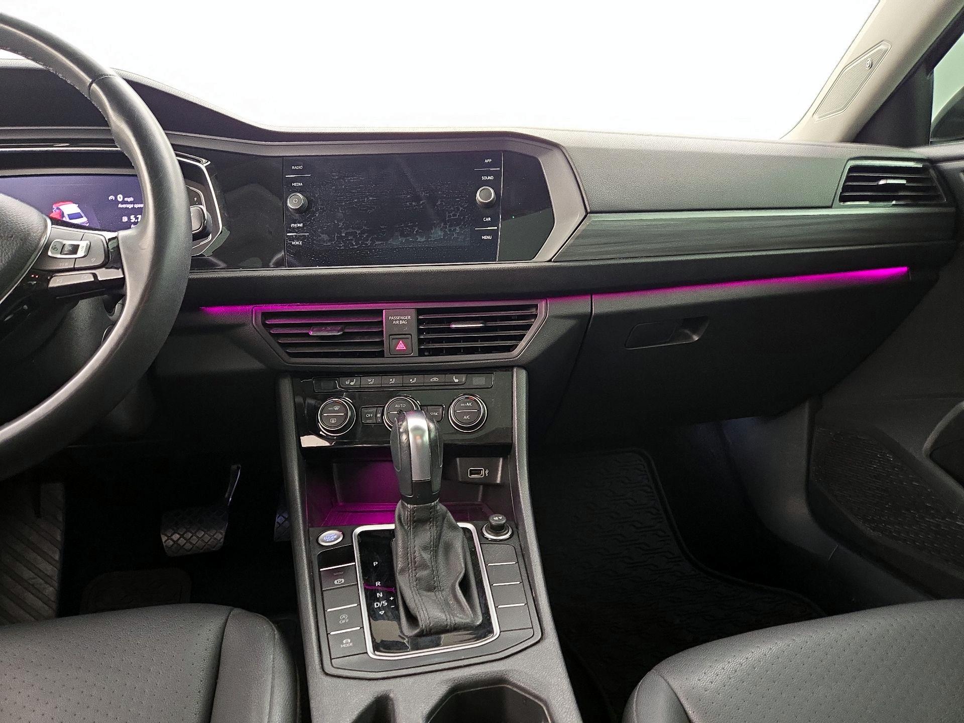 Thumbnail: 2020 Volkswagen Jetta - 9