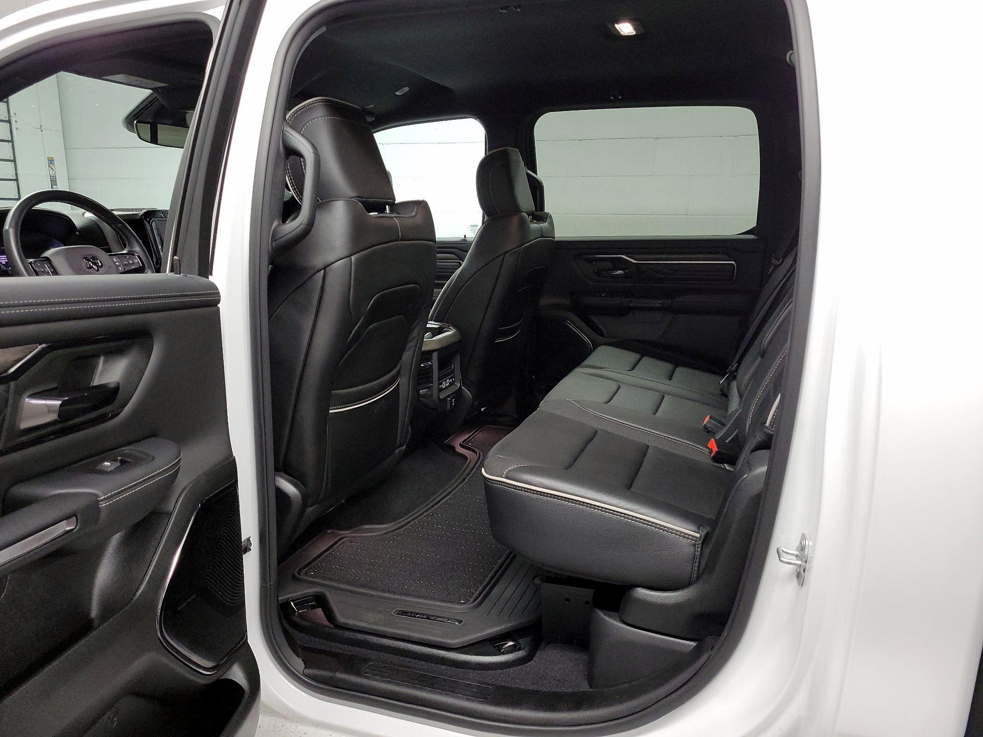 Thumbnail: 2025 RAM 1500 - 18