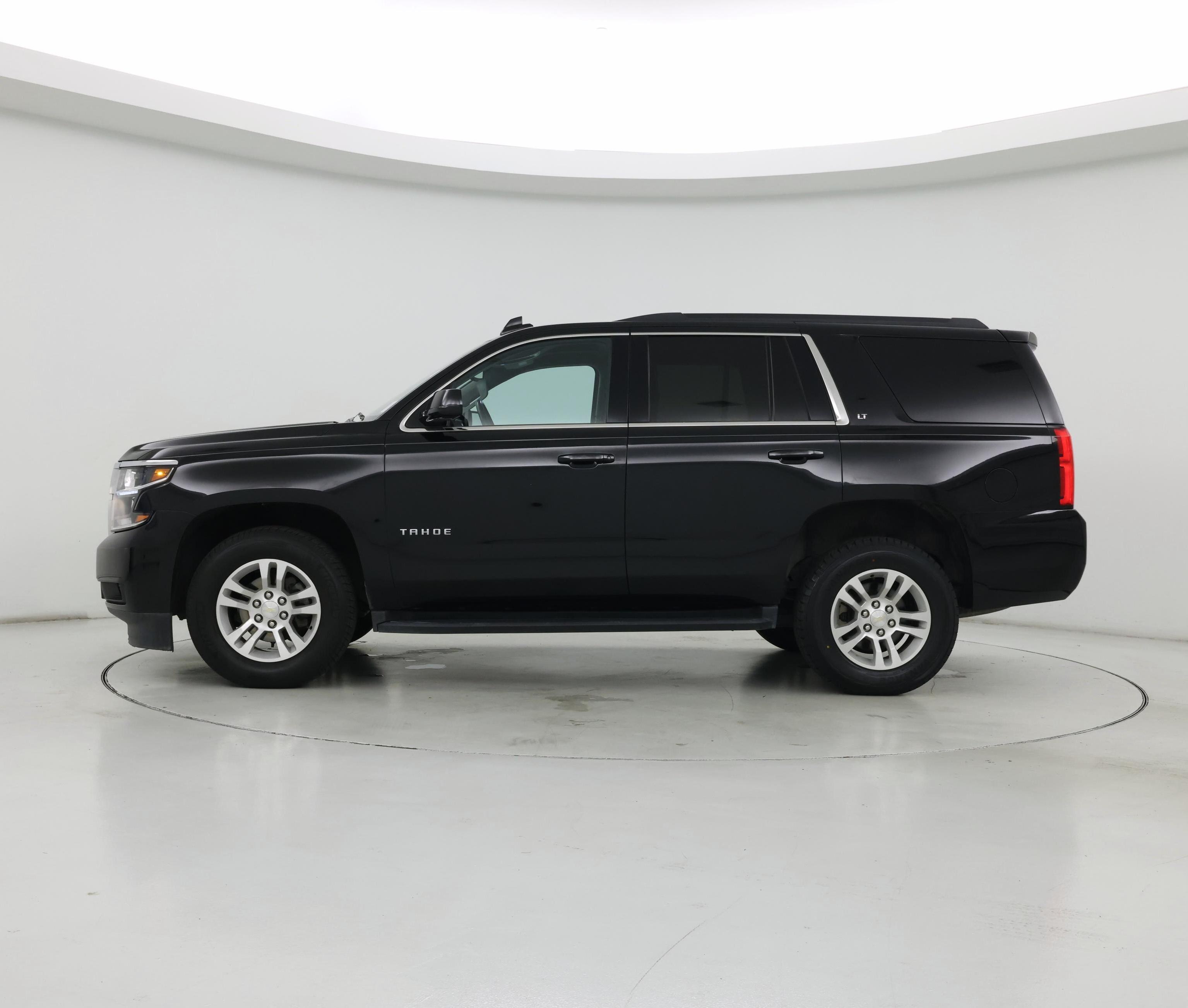 Thumbnail: 2018 Chevrolet Tahoe - 3