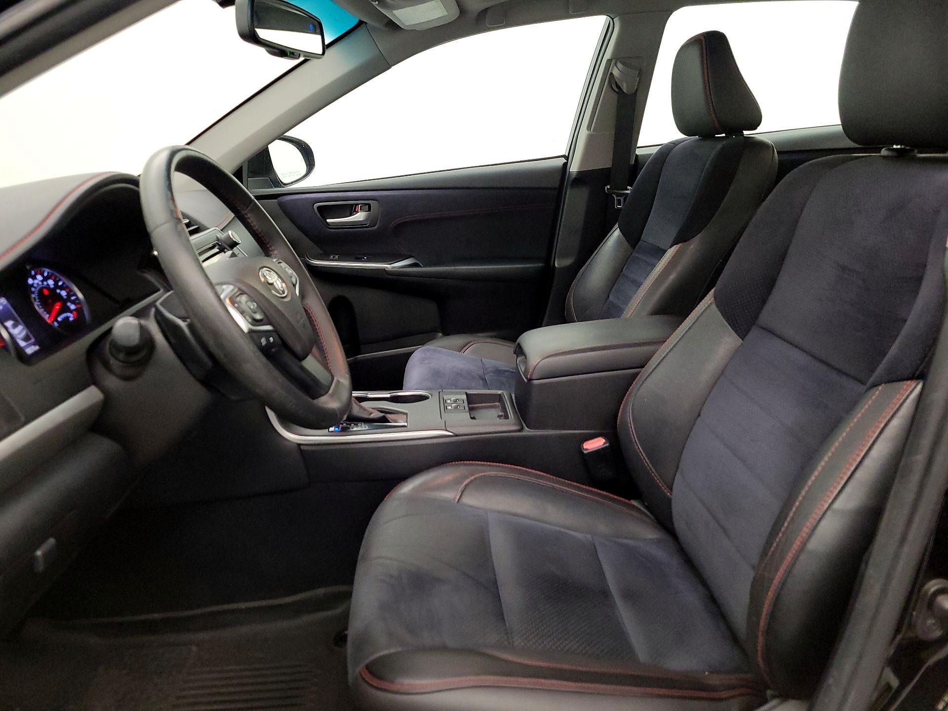 Thumbnail: 2017 Toyota Camry - 11