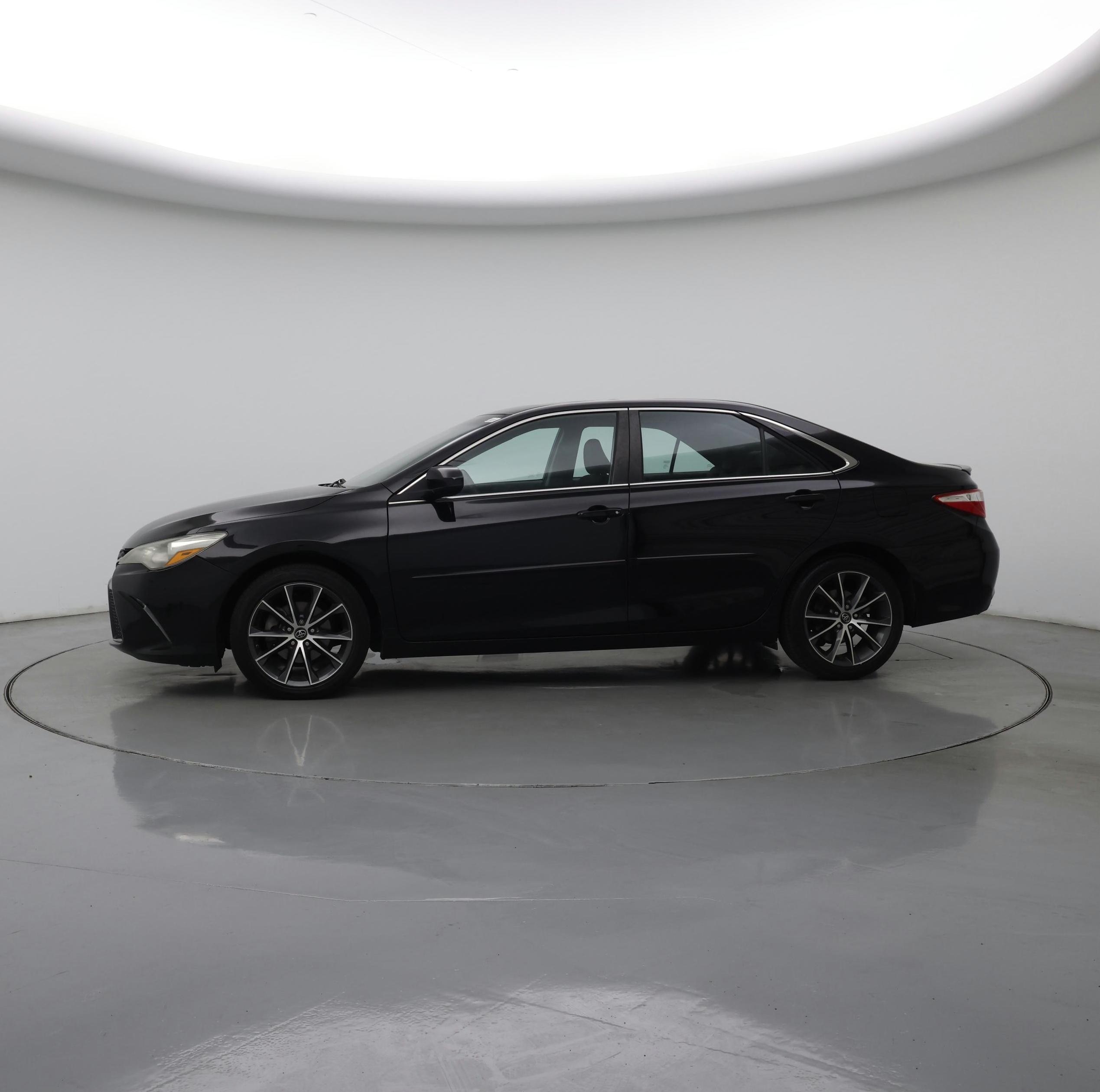 Thumbnail: 2017 Toyota Camry - 3